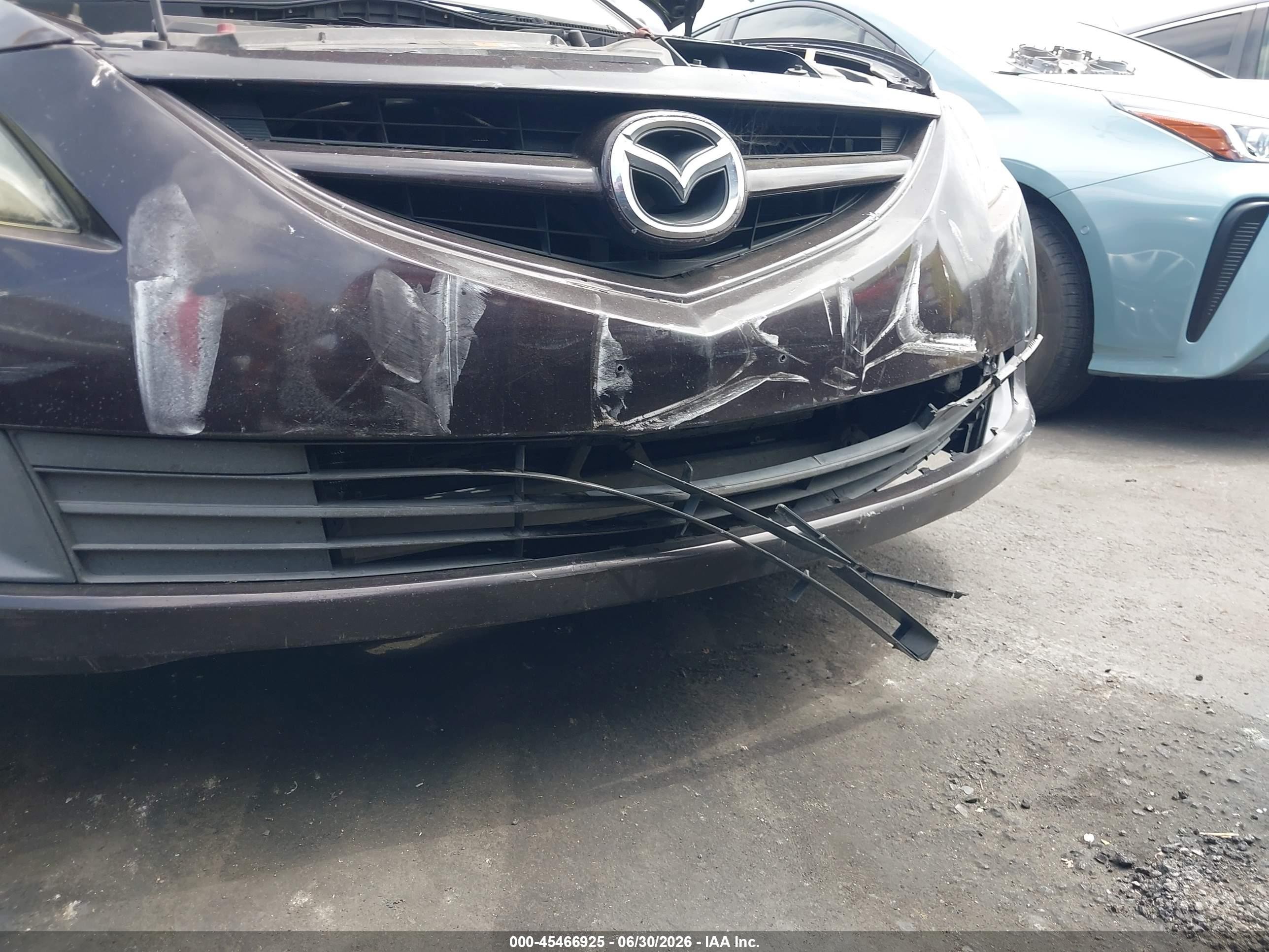 2011 Mazda Mazda6 I Sport Бордовый vin: 1YVHZ8BH5B5M20105