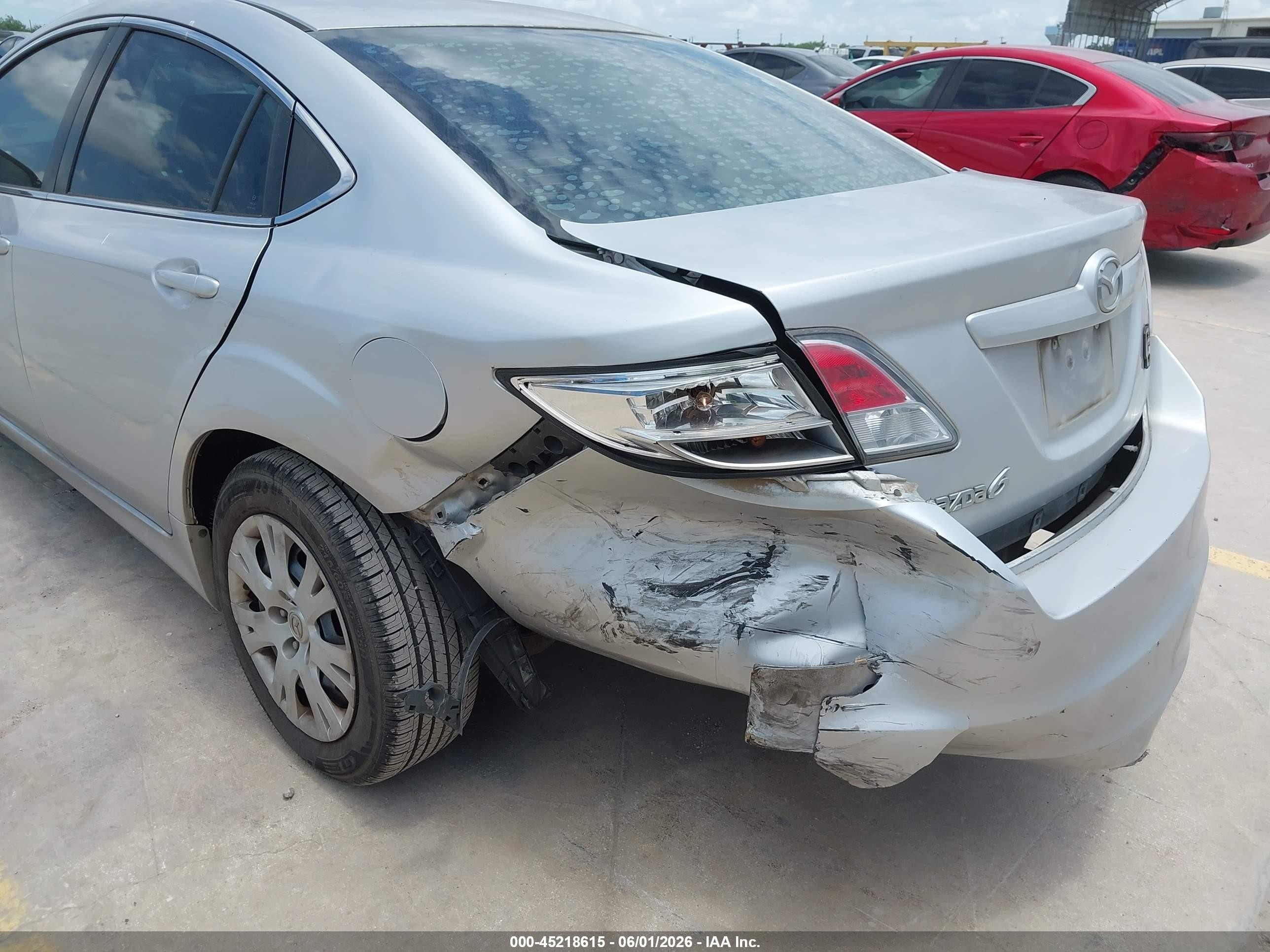 2013 Mazda Mazda6 I Sport Silver vin: 1YVHZ8BH6D5M14218