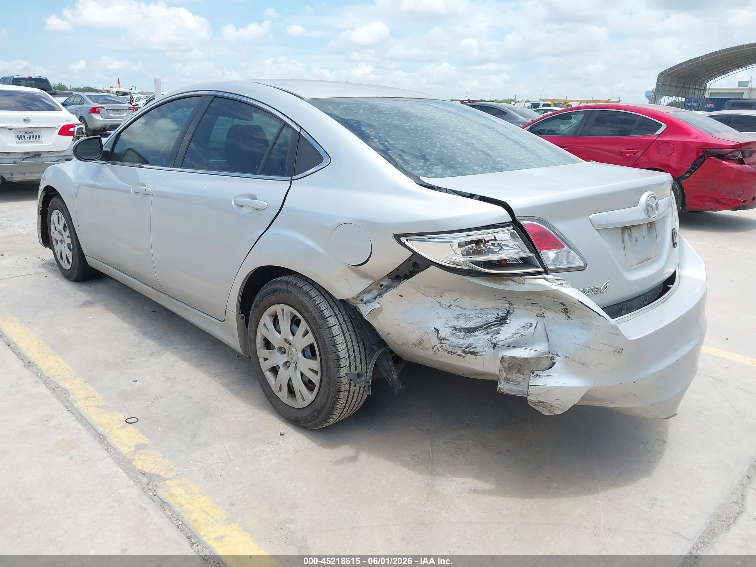 2013 Mazda Mazda6 I Sport Silver vin: 1YVHZ8BH6D5M14218
