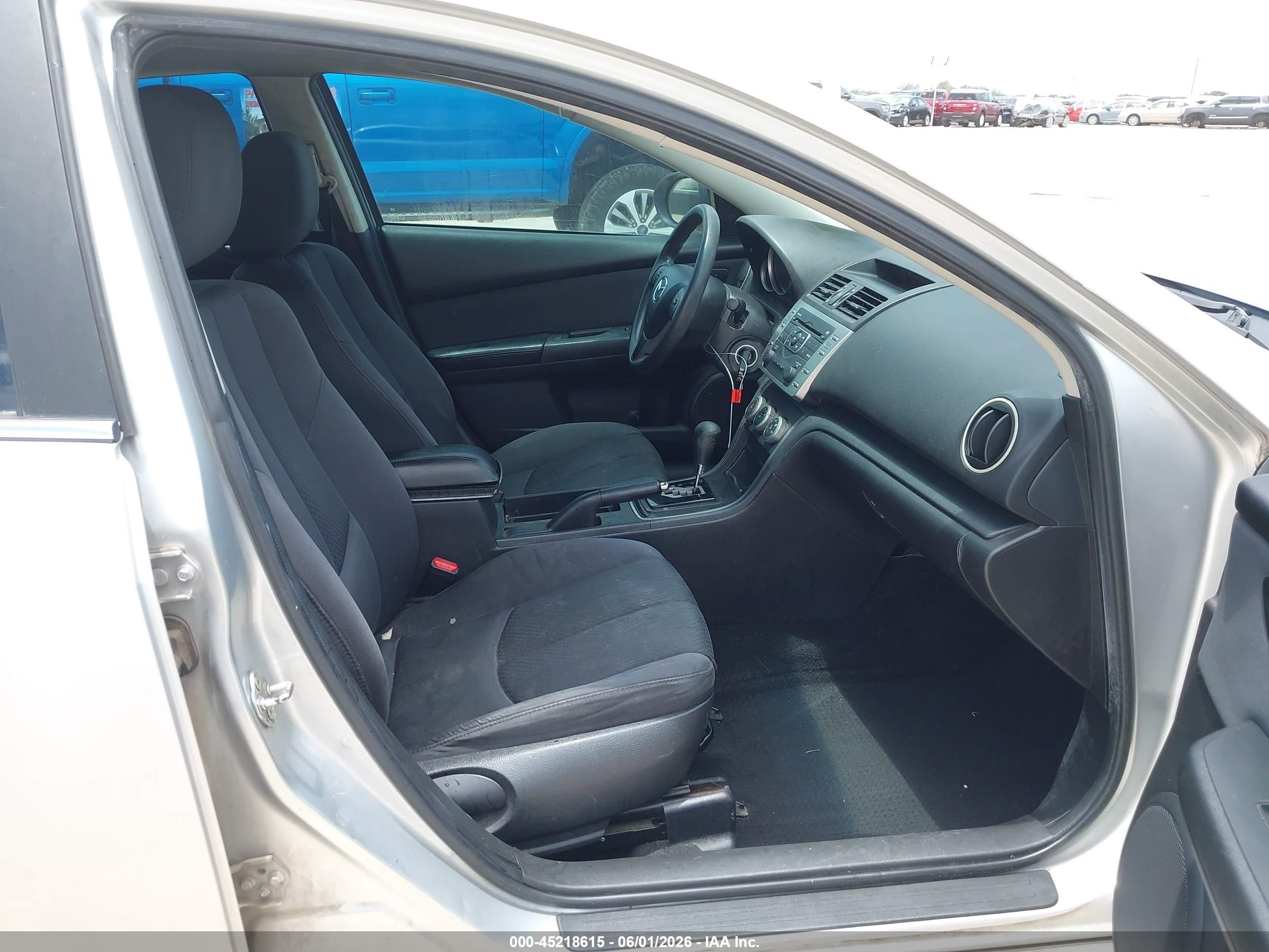 2013 Mazda Mazda6 I Sport Silver vin: 1YVHZ8BH6D5M14218
