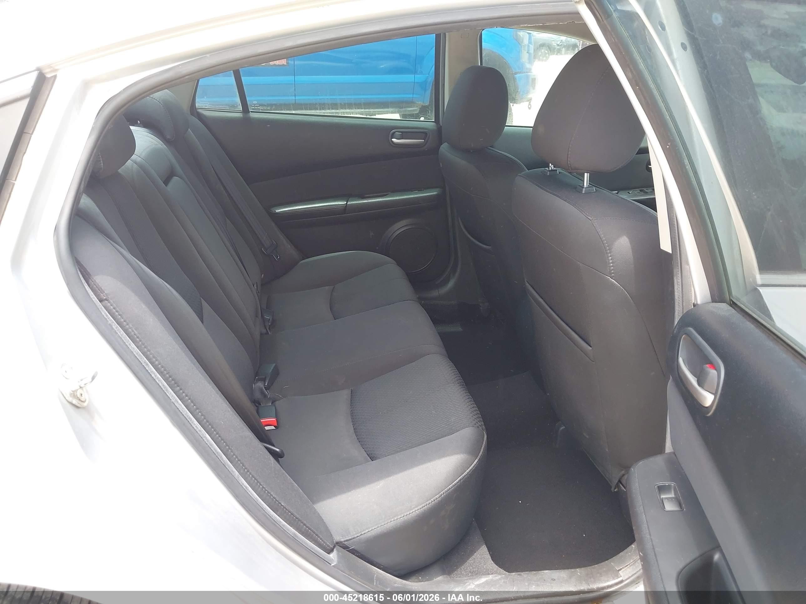 2013 Mazda Mazda6 I Sport Silver vin: 1YVHZ8BH6D5M14218