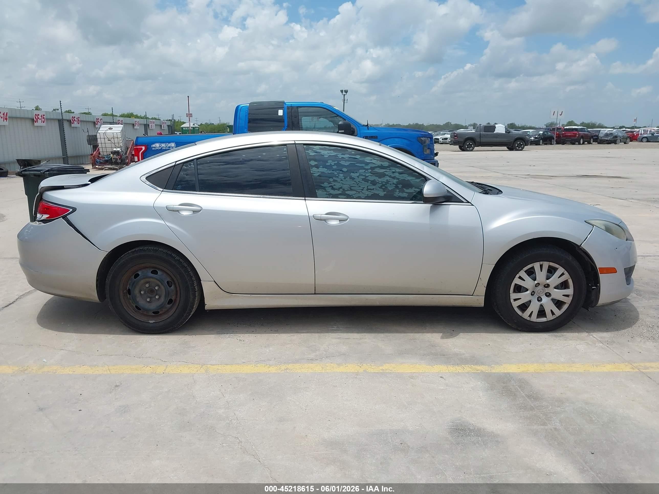 2013 Mazda Mazda6 I Sport Silver vin: 1YVHZ8BH6D5M14218