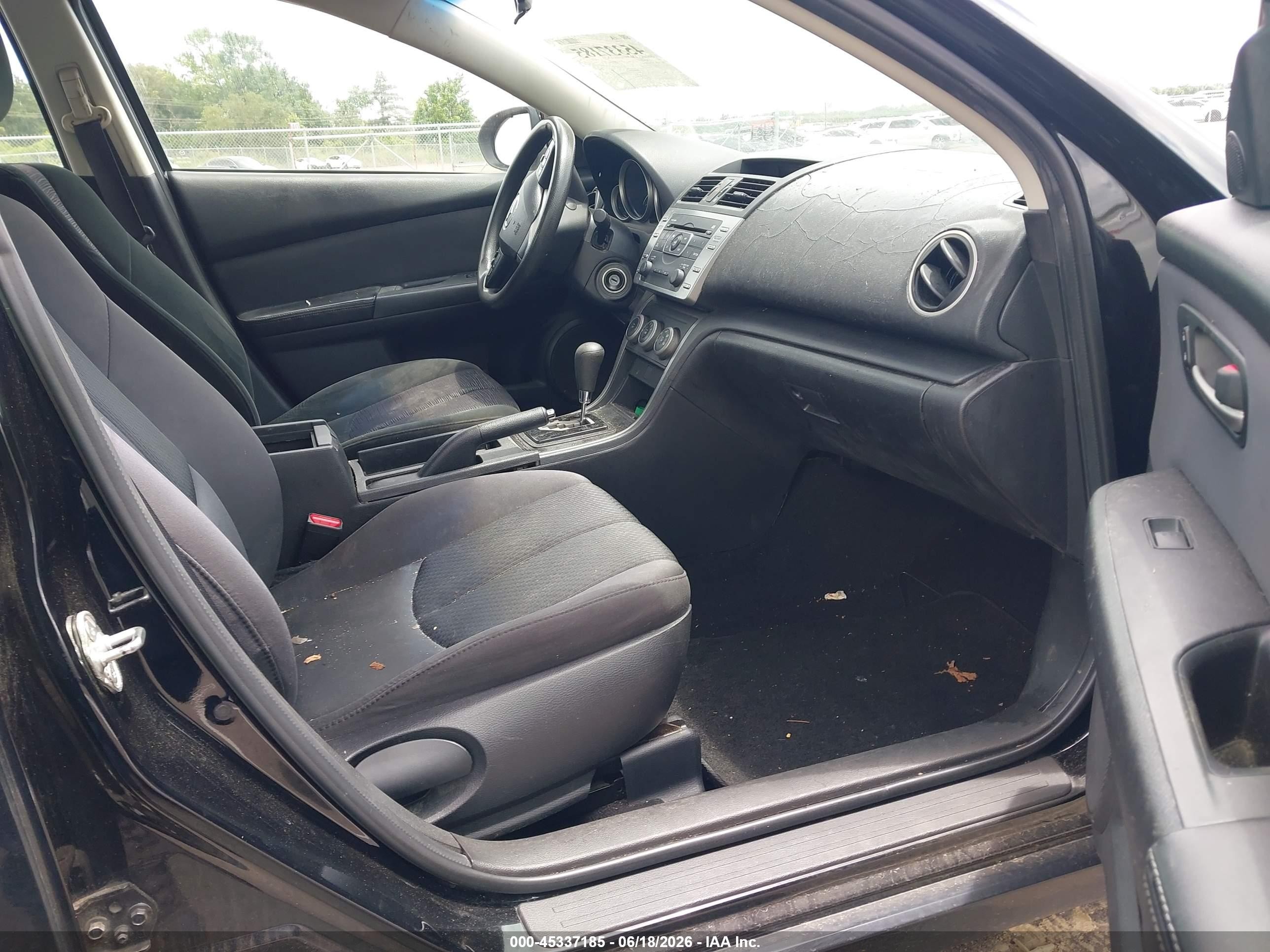 2013 Mazda Mazda6 I Sport Black vin: 1YVHZ8BH6D5M16633