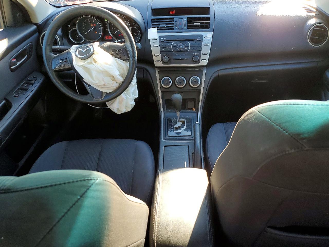 2011 Mazda 6 I Red vin: 1YVHZ8BH7B5M10210