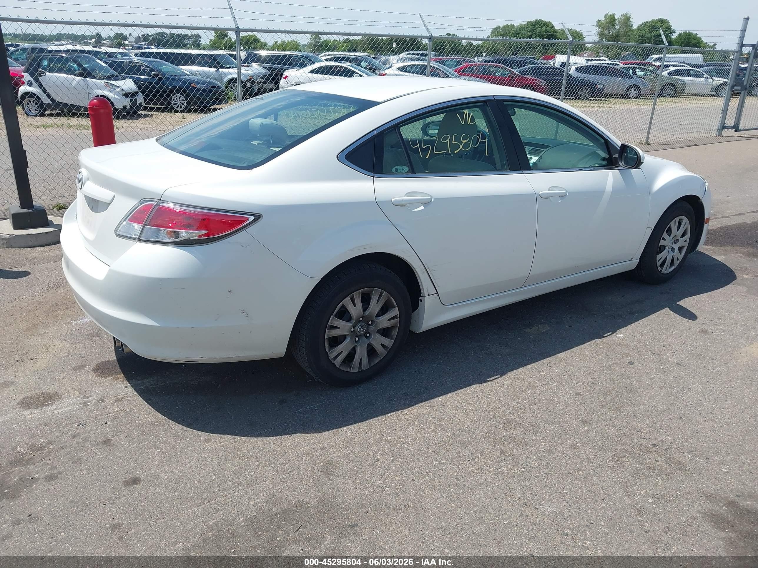 2011 Mazda Mazda6 I Sport White vin: 1YVHZ8BH7B5M18517