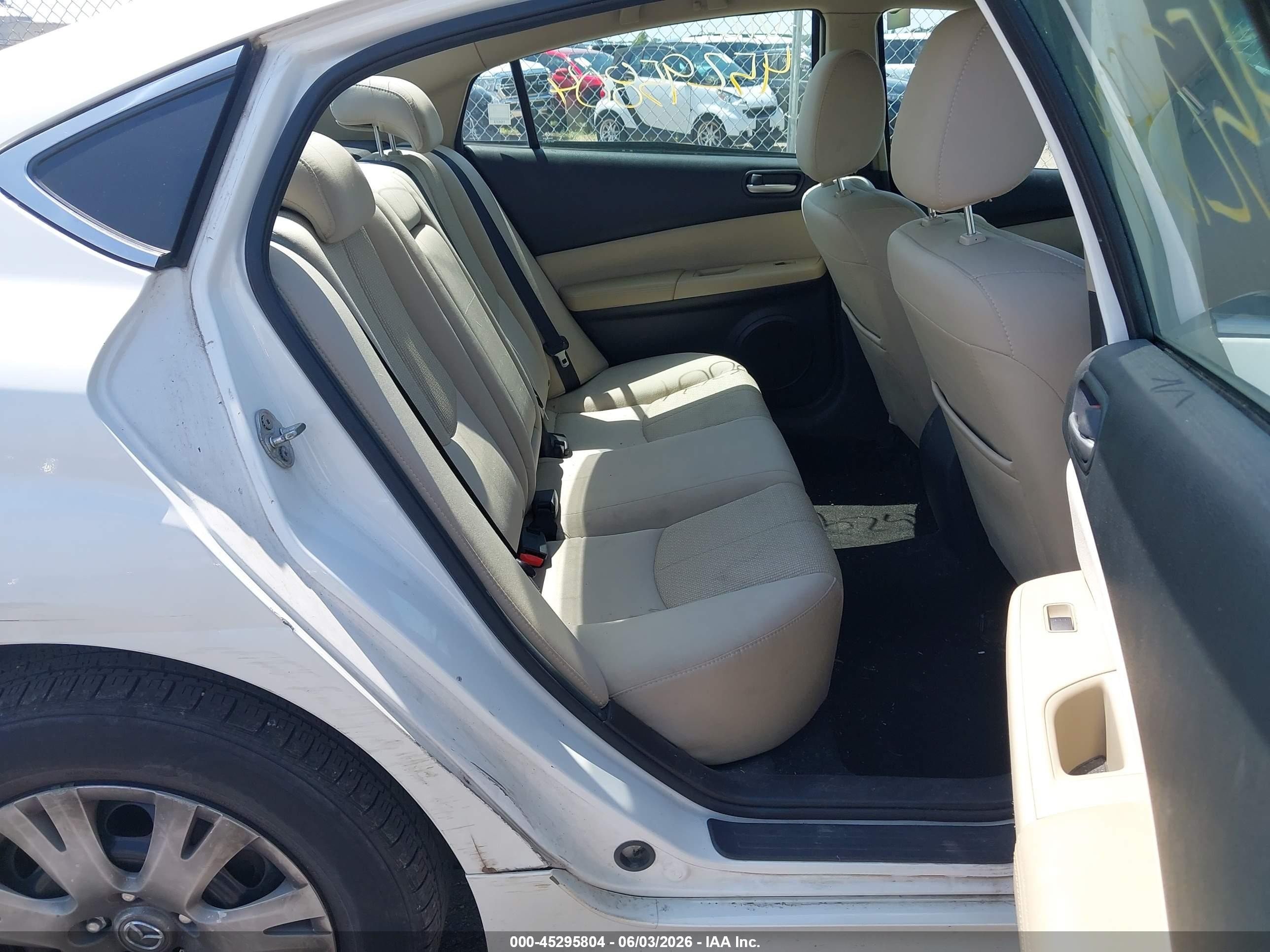 2011 Mazda Mazda6 I Sport White vin: 1YVHZ8BH7B5M18517