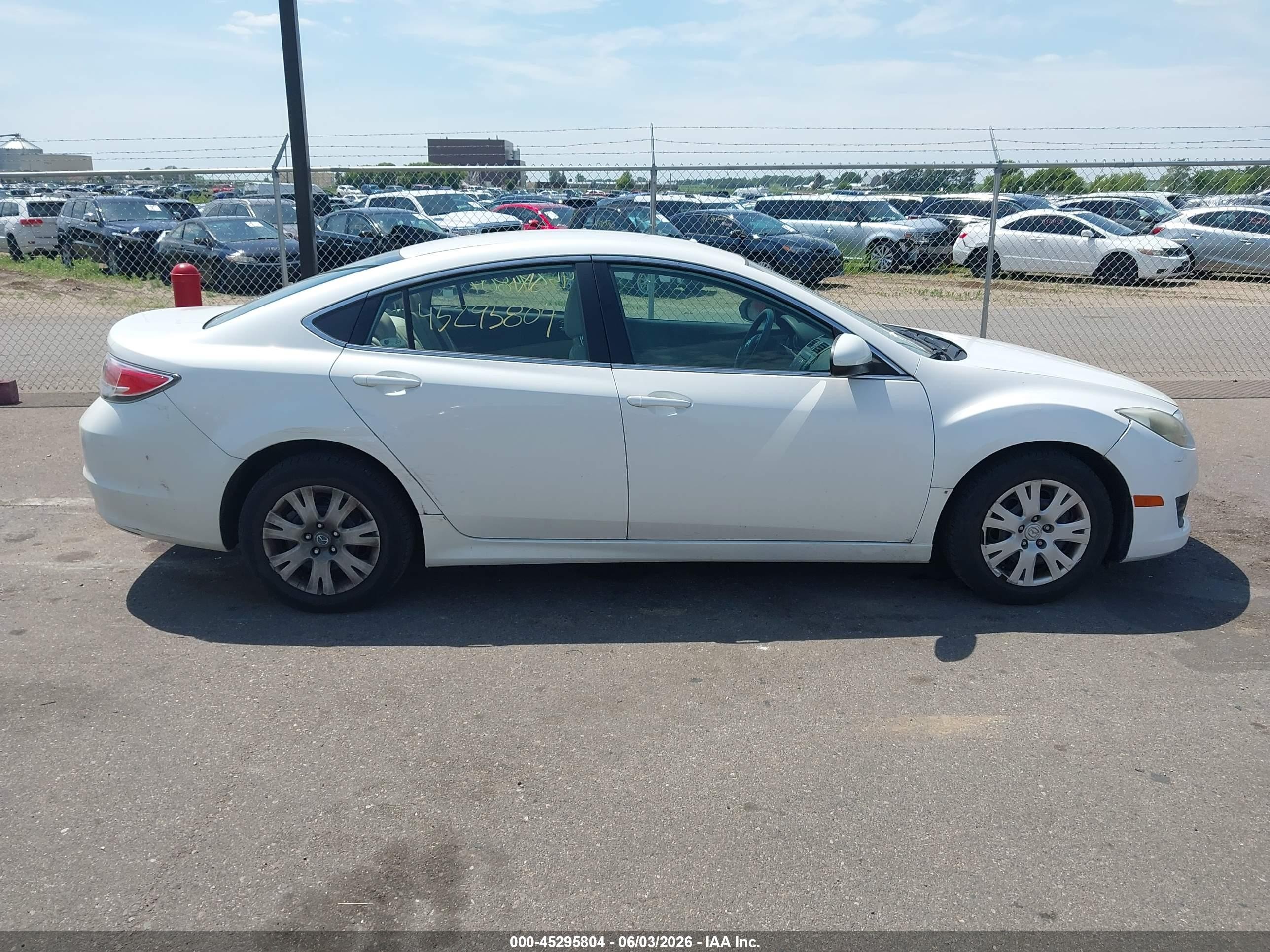 2011 Mazda Mazda6 I Sport White vin: 1YVHZ8BH7B5M18517