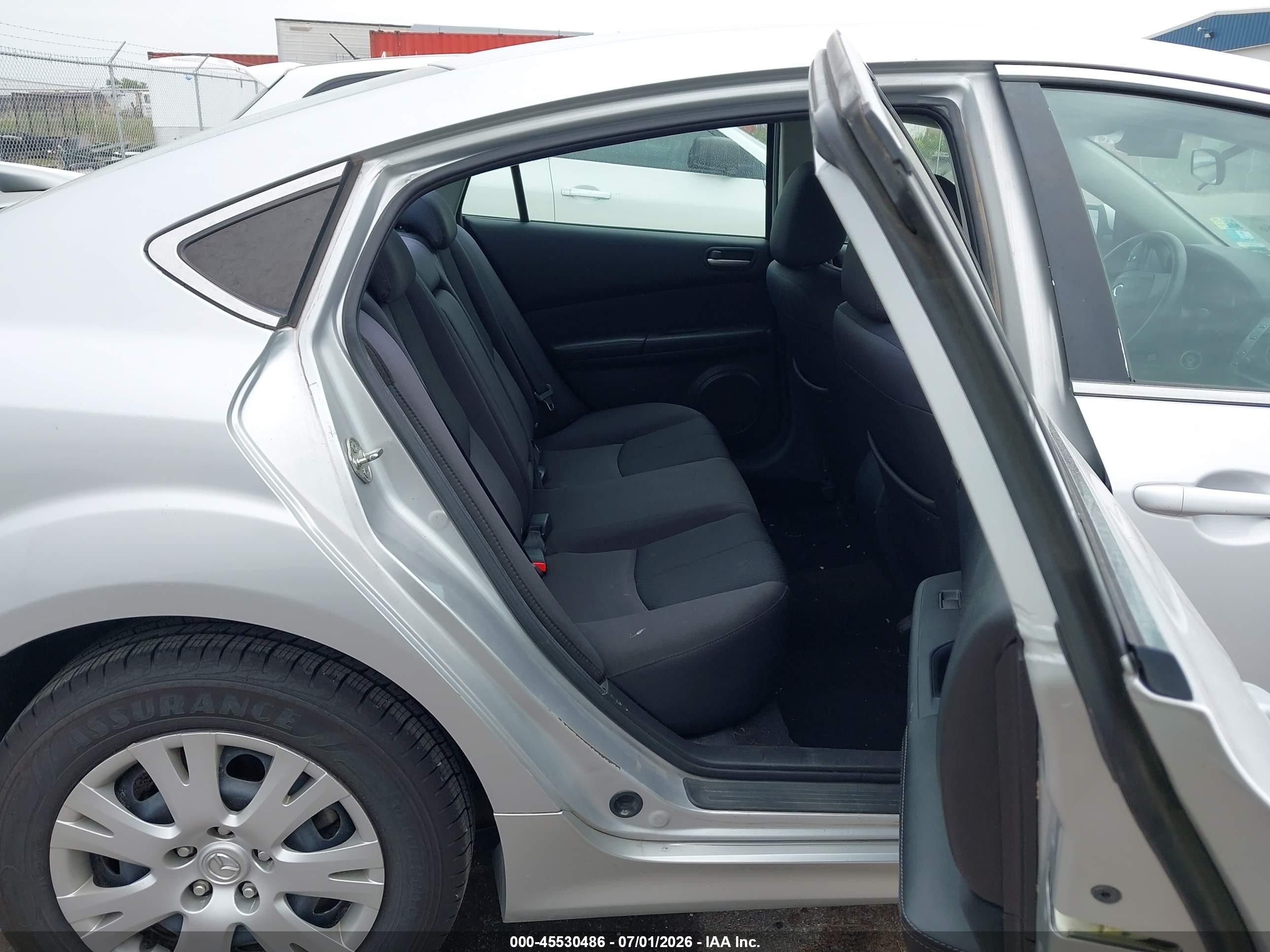 2012 Mazda Mazda6 I Sport Silver vin: 1YVHZ8BH7C5M29616