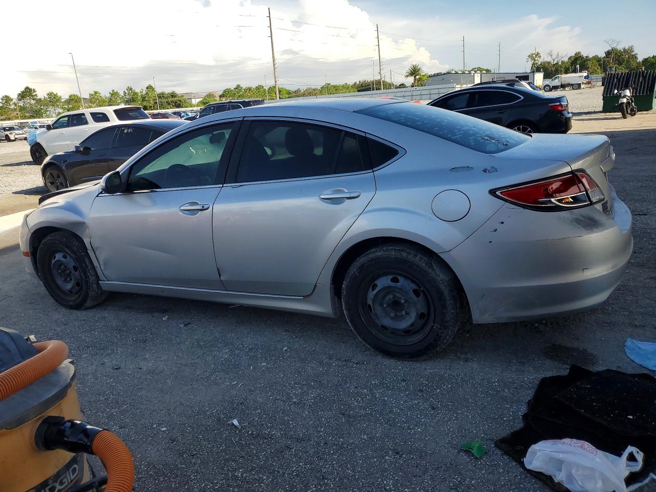 2010 Mazda 6 I Silver vin: 1YVHZ8BH8A5M04592