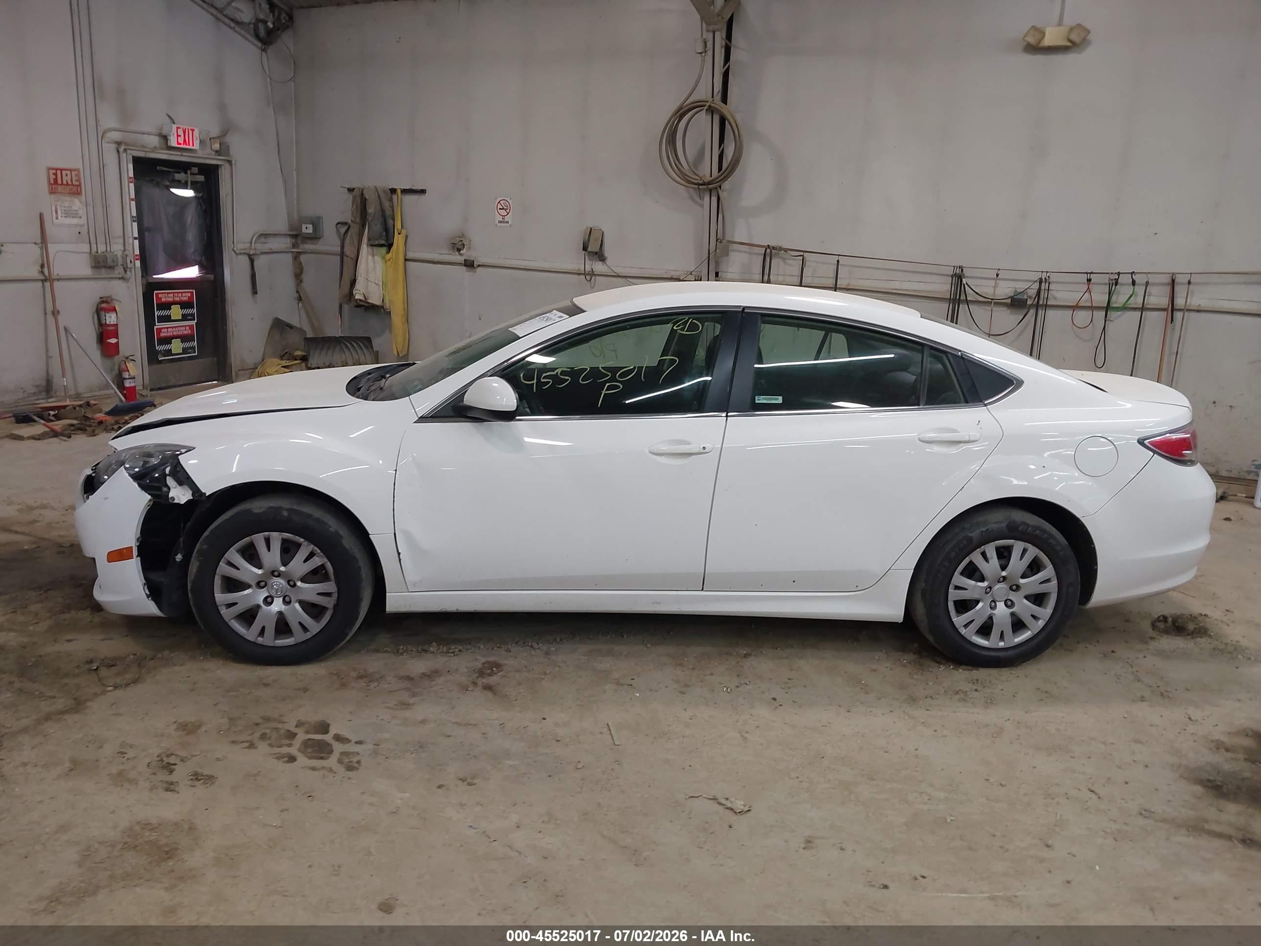 2010 Mazda Mazda6 I Sport White vin: 1YVHZ8BH8A5M14250