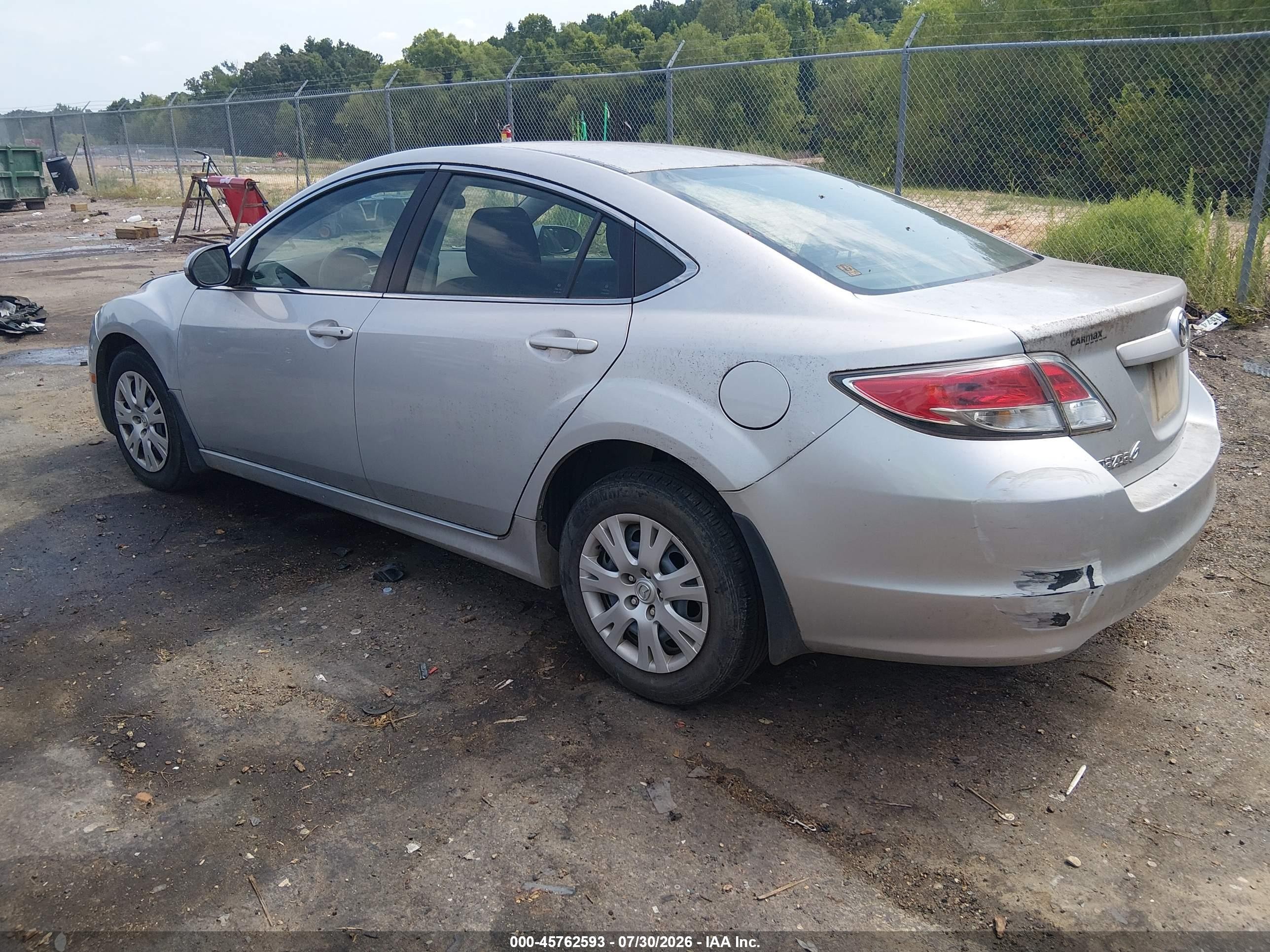 2010 Mazda Mazda6 I Sport Серебряный vin: 1YVHZ8BH8A5M24633