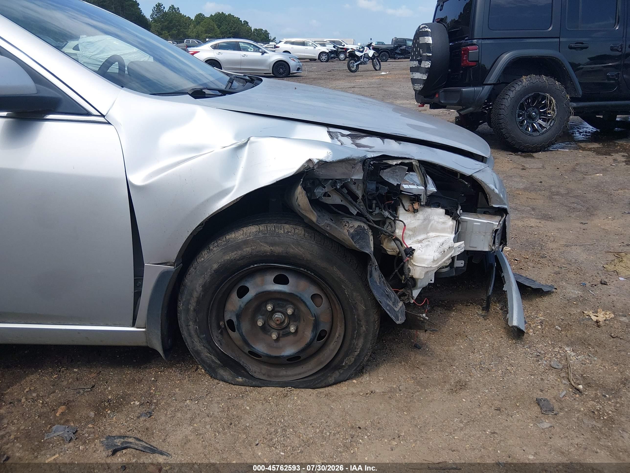 2010 Mazda Mazda6 I Sport Серебряный vin: 1YVHZ8BH8A5M24633