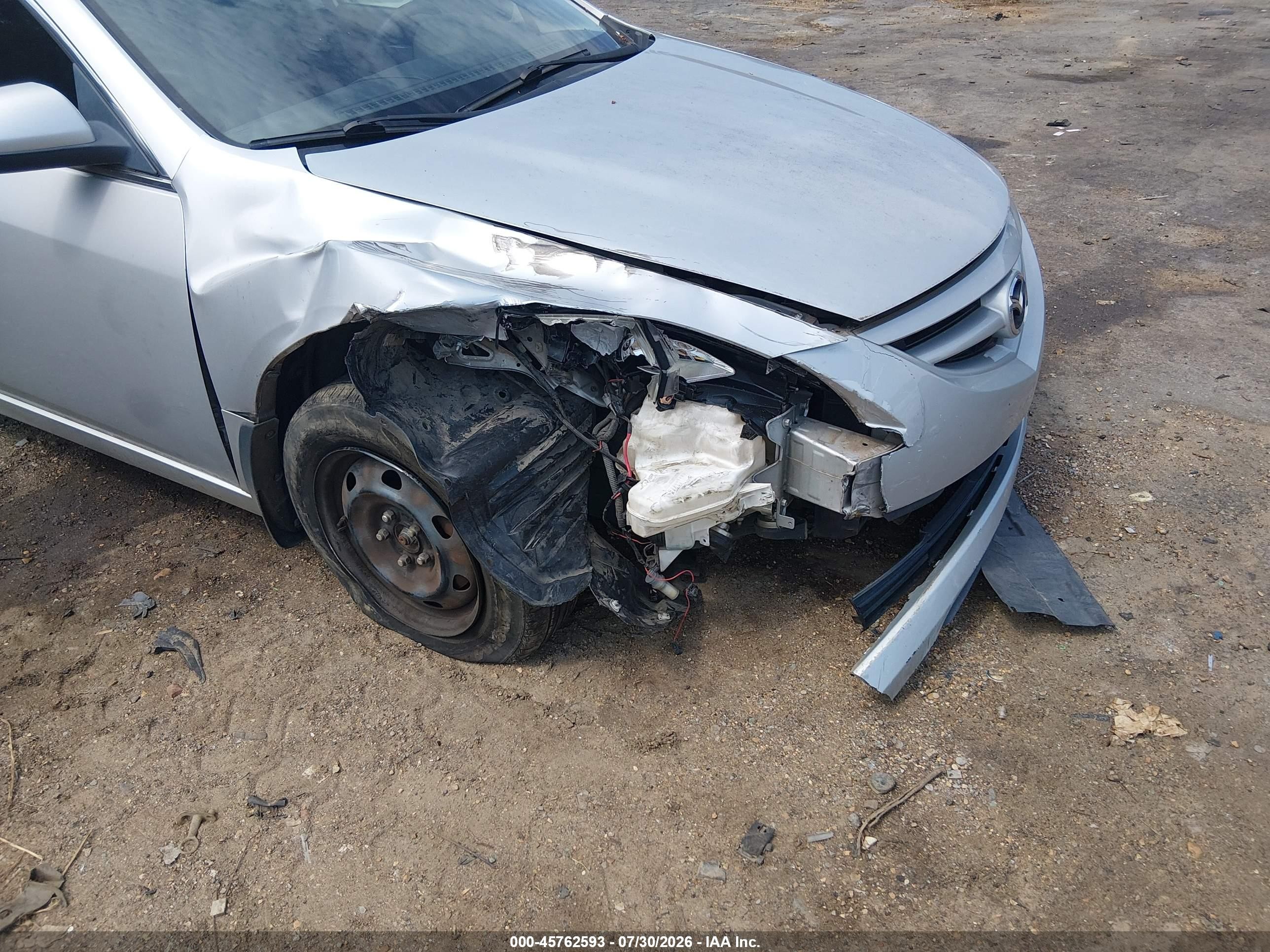 2010 Mazda Mazda6 I Sport Серебряный vin: 1YVHZ8BH8A5M24633