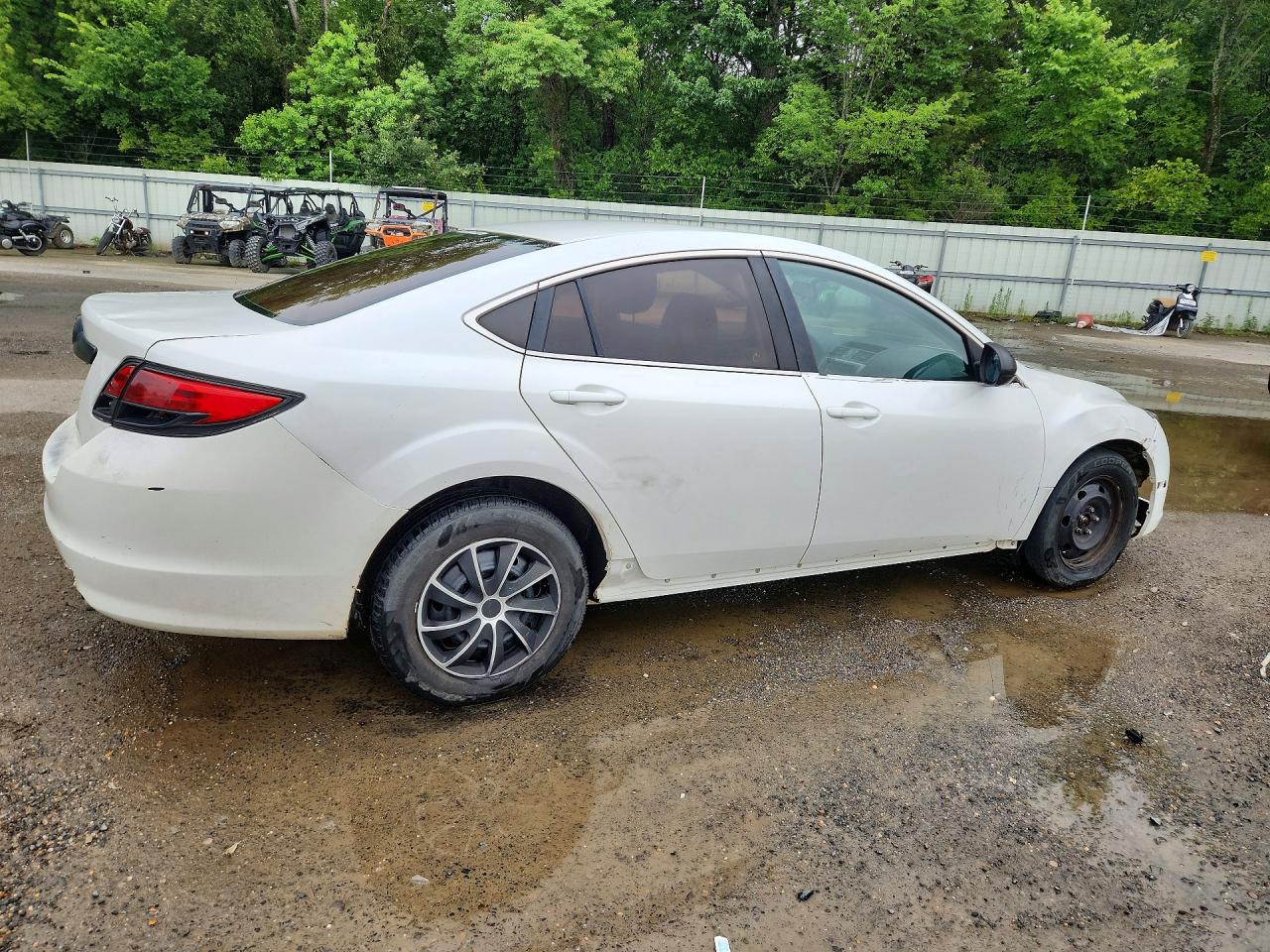 2011 Mazda 6 I Белый vin: 1YVHZ8BH8B5M00253
