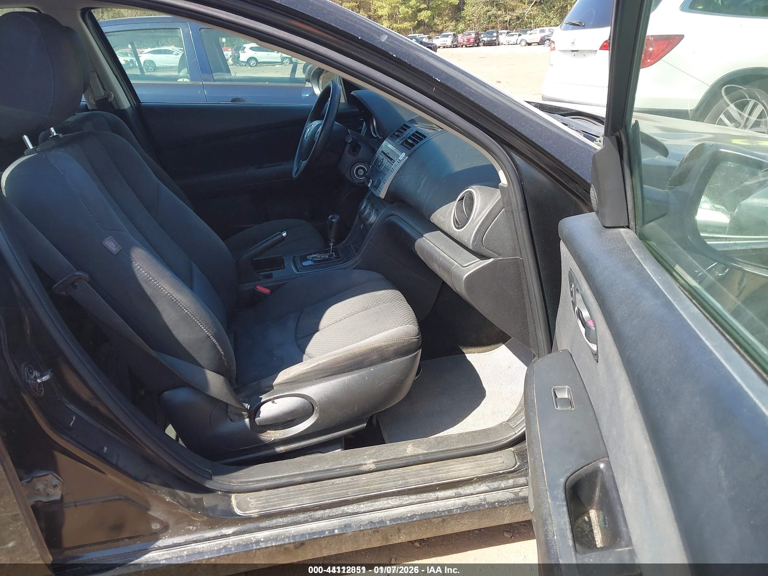 2011 Mazda Mazda6 I Sport Черный vin: 1YVHZ8BH8B5M11172