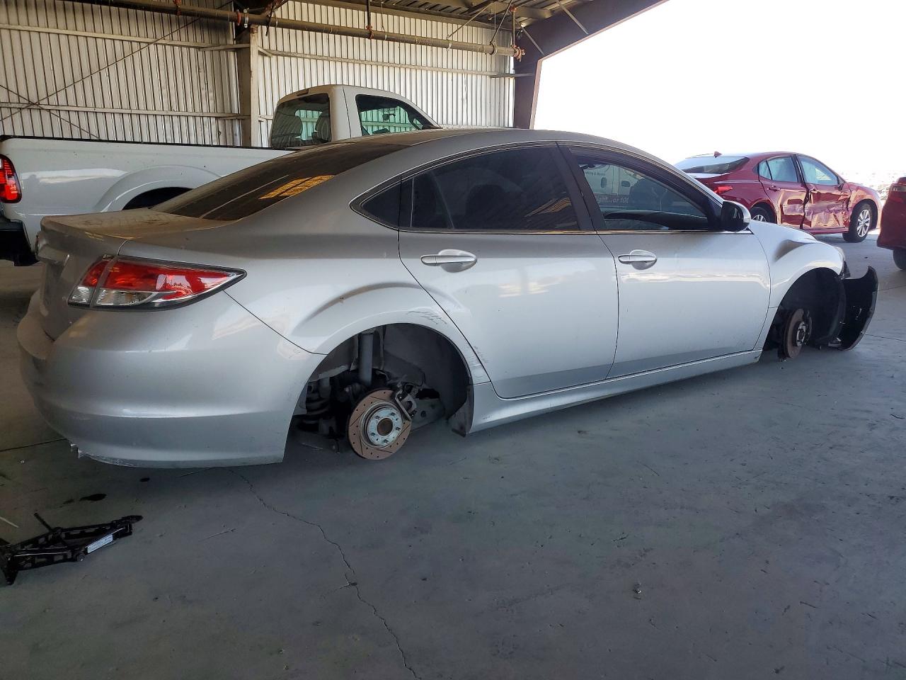 2011 Mazda 6 I Silver vin: 1YVHZ8BH8B5M24388