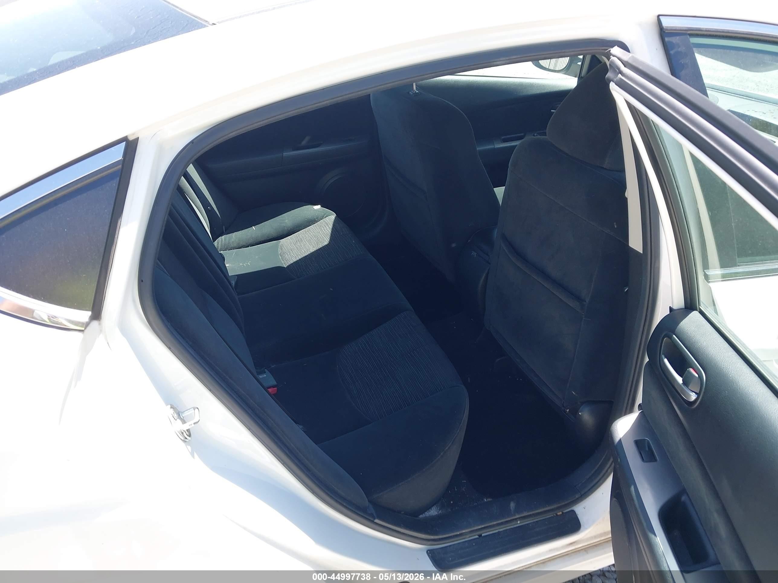 2010 Mazda Mazda6 I Sport White vin: 1YVHZ8BH9A5M01099