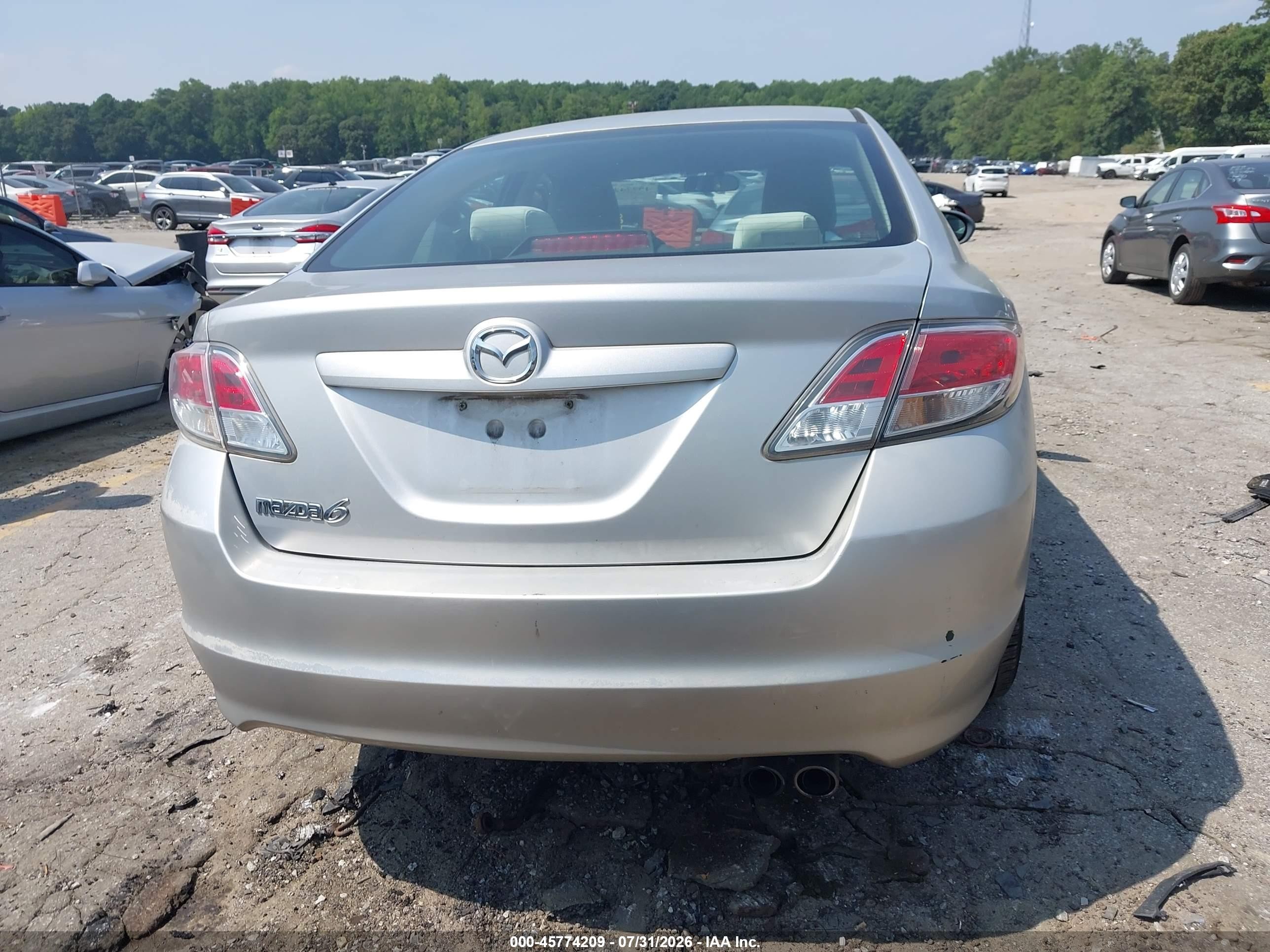 2010 Mazda Mazda6 I Sport Silver vin: 1YVHZ8BH9A5M21840