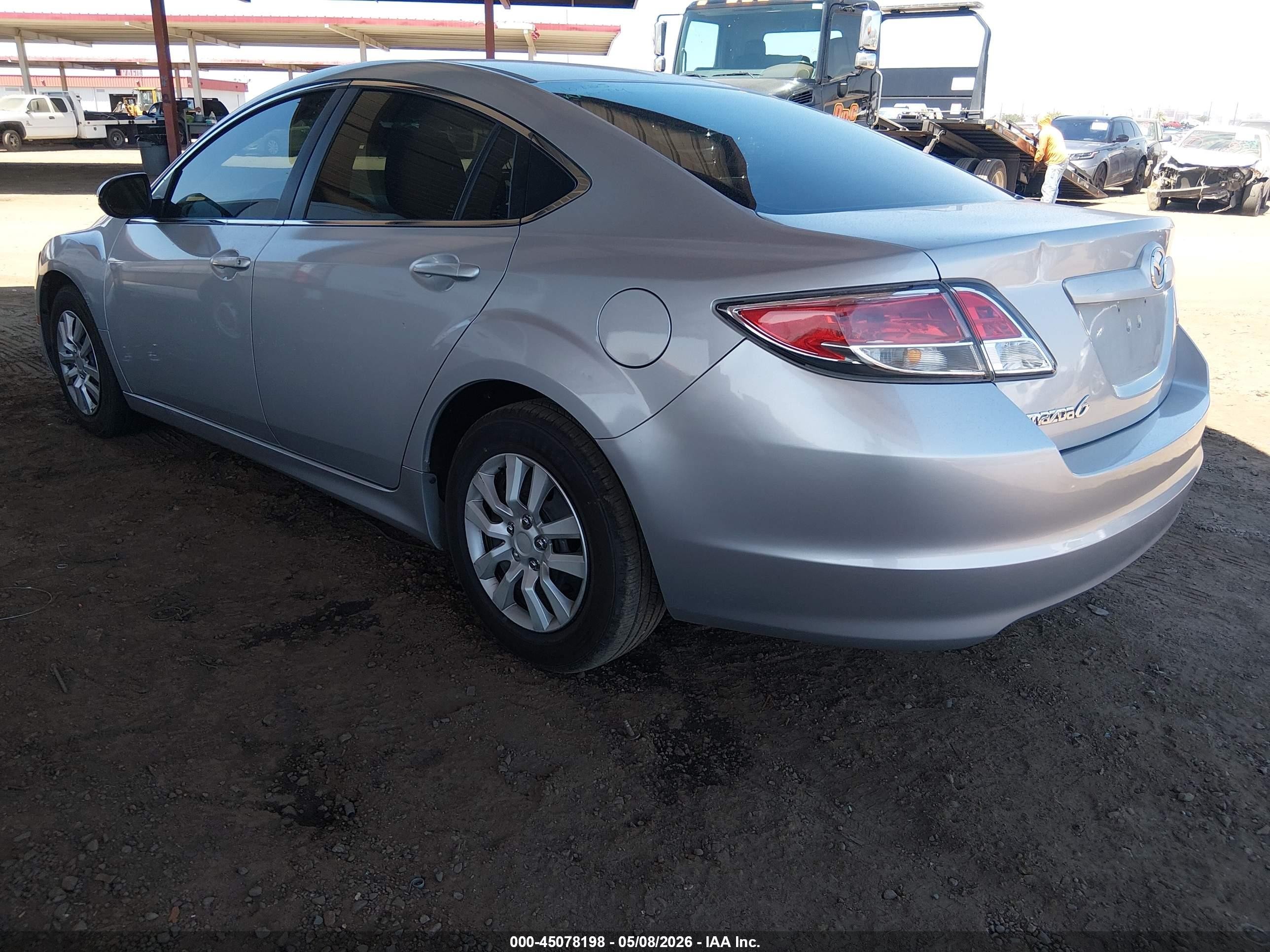 2010 Mazda Mazda6   Silver vin: 1YVHZ8BH9A5M54644