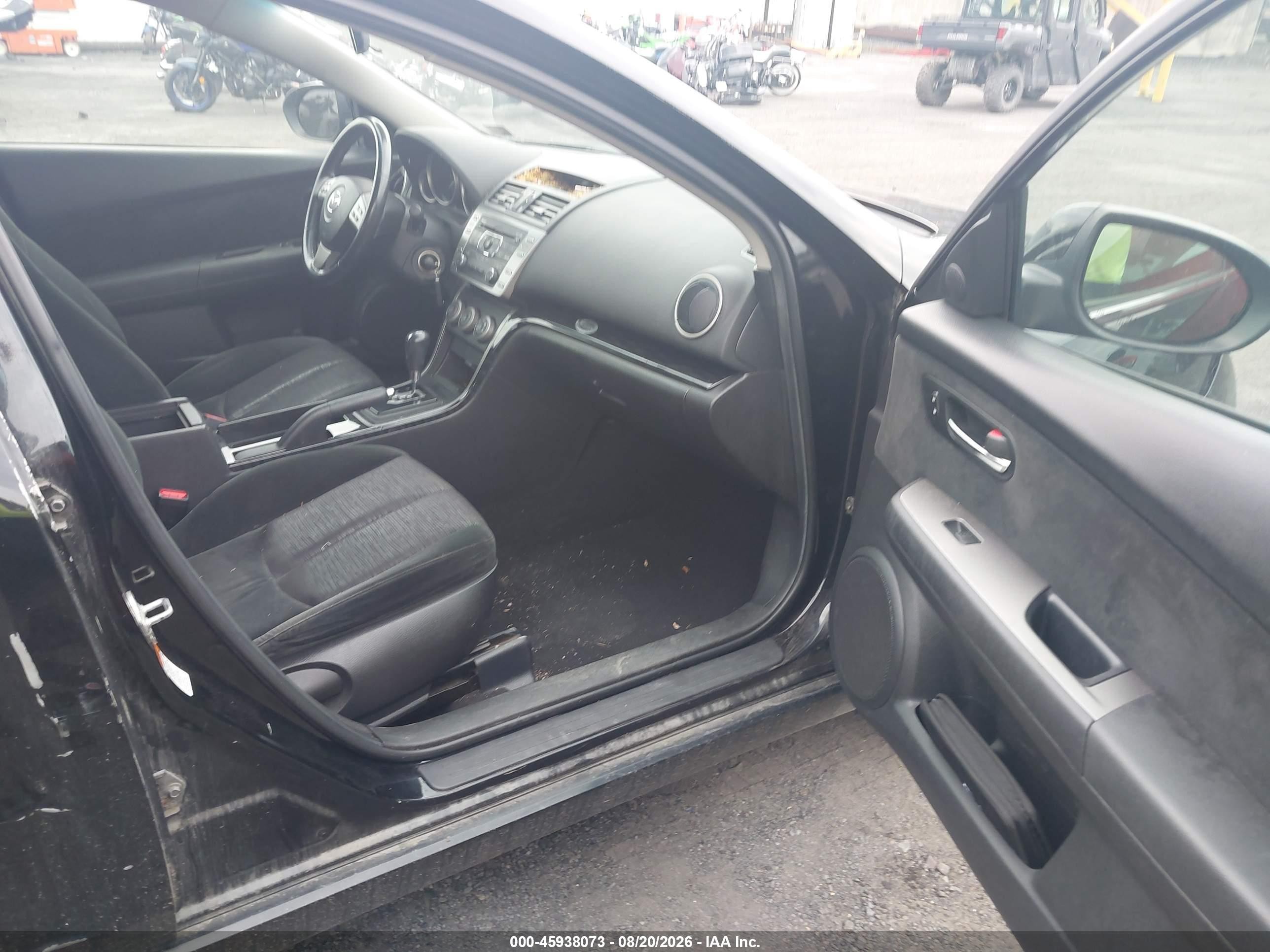 2010 Mazda Mazda6 I Touring Black vin: 1YVHZ8CH0A5M28111