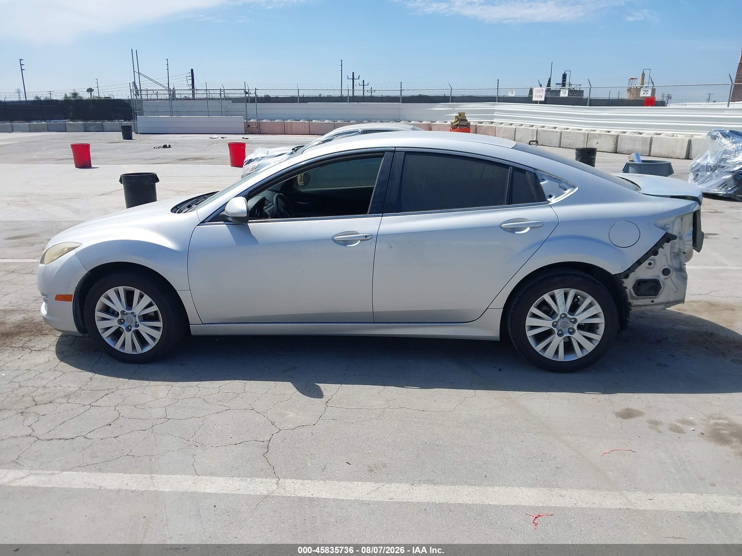 2010 Mazda Mazda6 I Touring Серебряный vin: 1YVHZ8CH1A5M23998