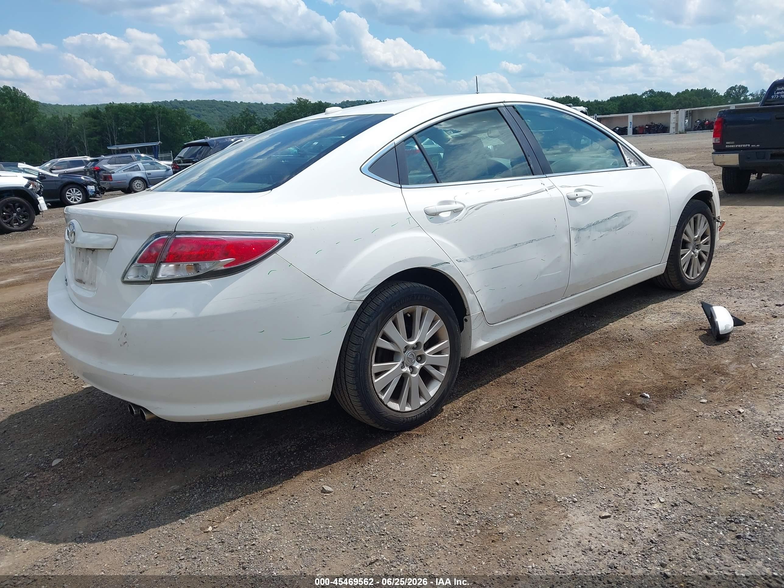 2010 Mazda Mazda6 I Grand Touring White vin: 1YVHZ8CH1A5M25489