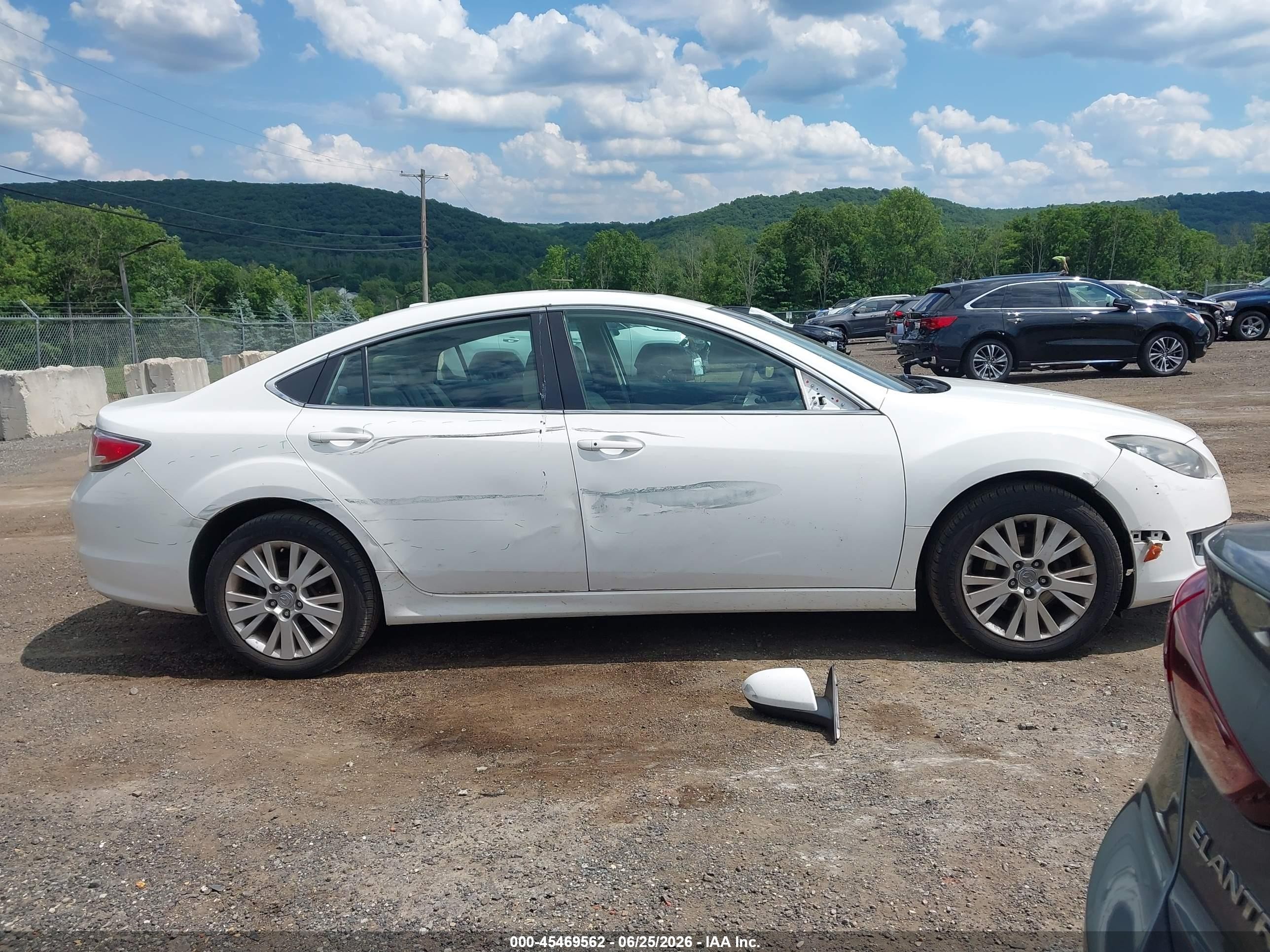 2010 Mazda Mazda6 I Grand Touring White vin: 1YVHZ8CH1A5M25489