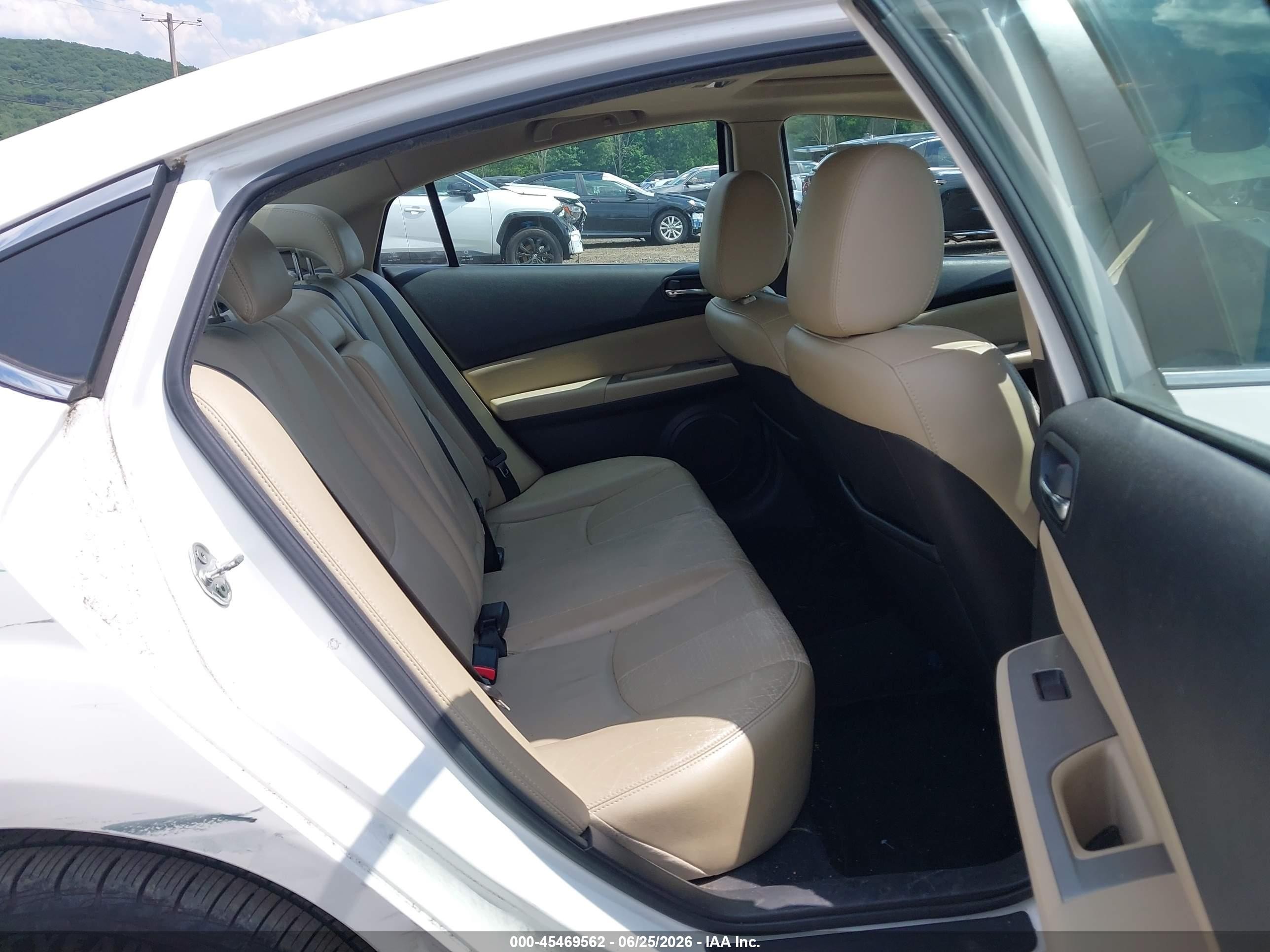 2010 Mazda Mazda6 I Grand Touring White vin: 1YVHZ8CH1A5M25489