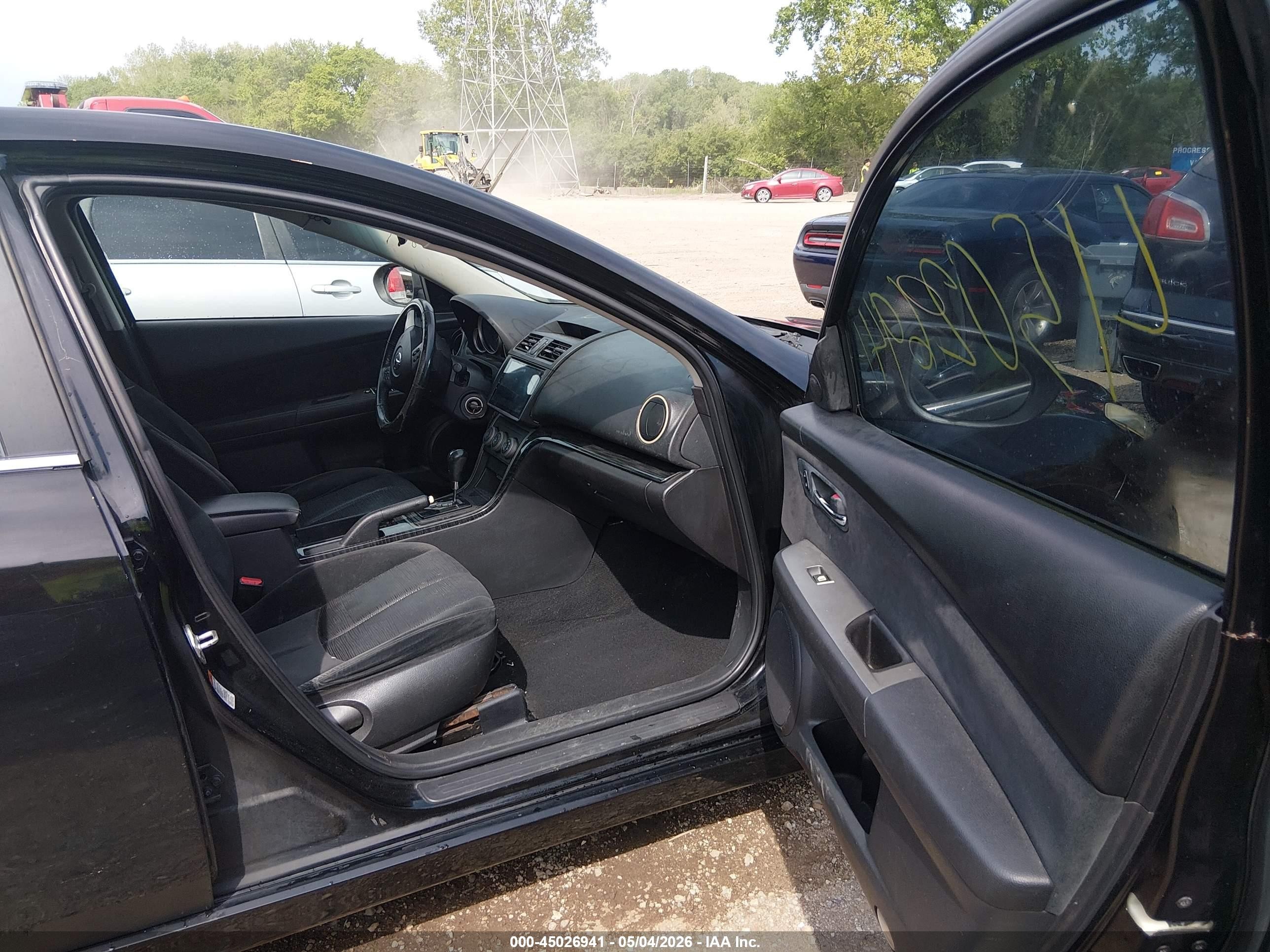 2010 Mazda Mazda6 I Touring Черный vin: 1YVHZ8CH1A5M35942