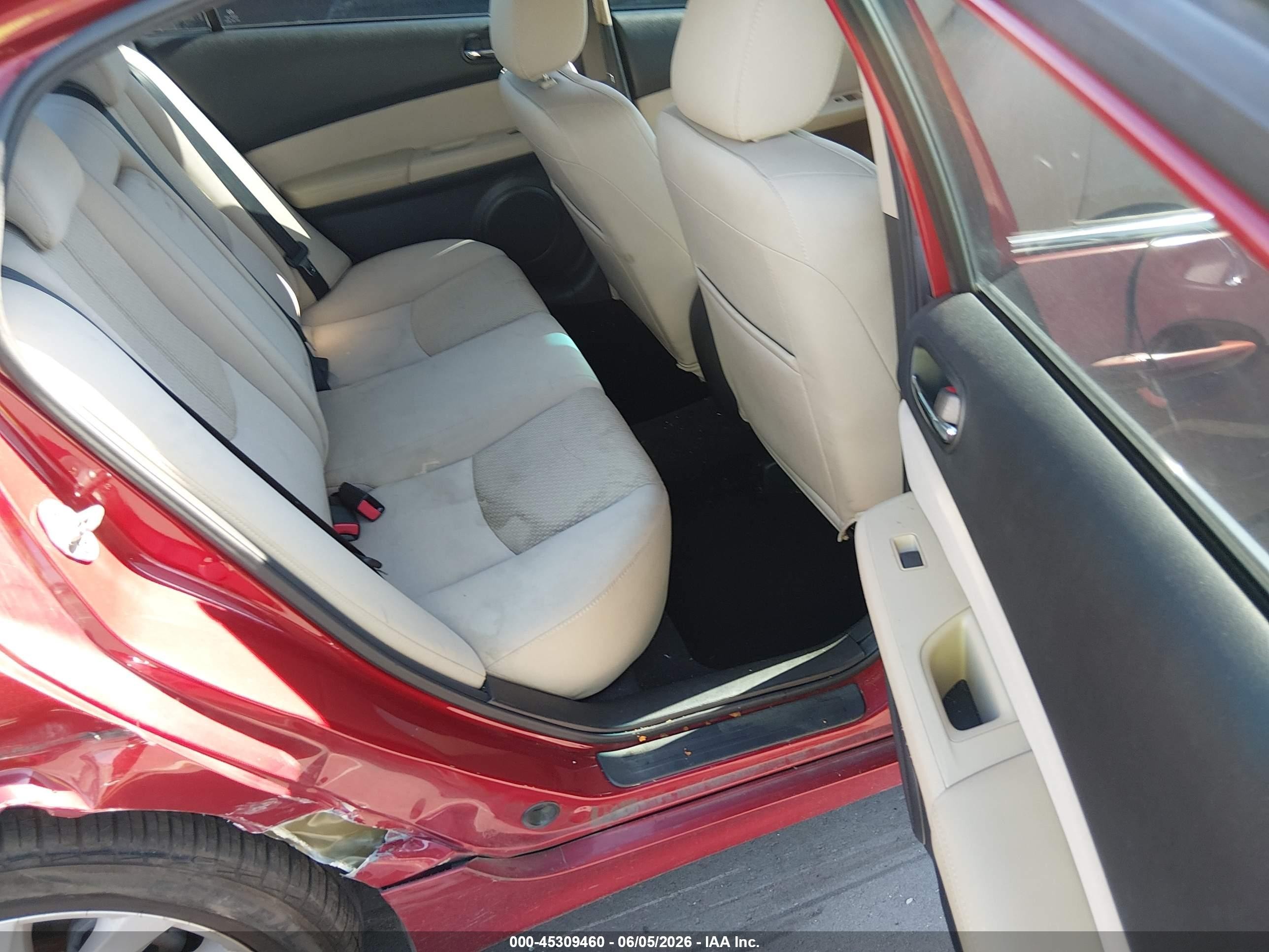 2011 Mazda Mazda6 I Touring Plus Red vin: 1YVHZ8CH1B5M07494
