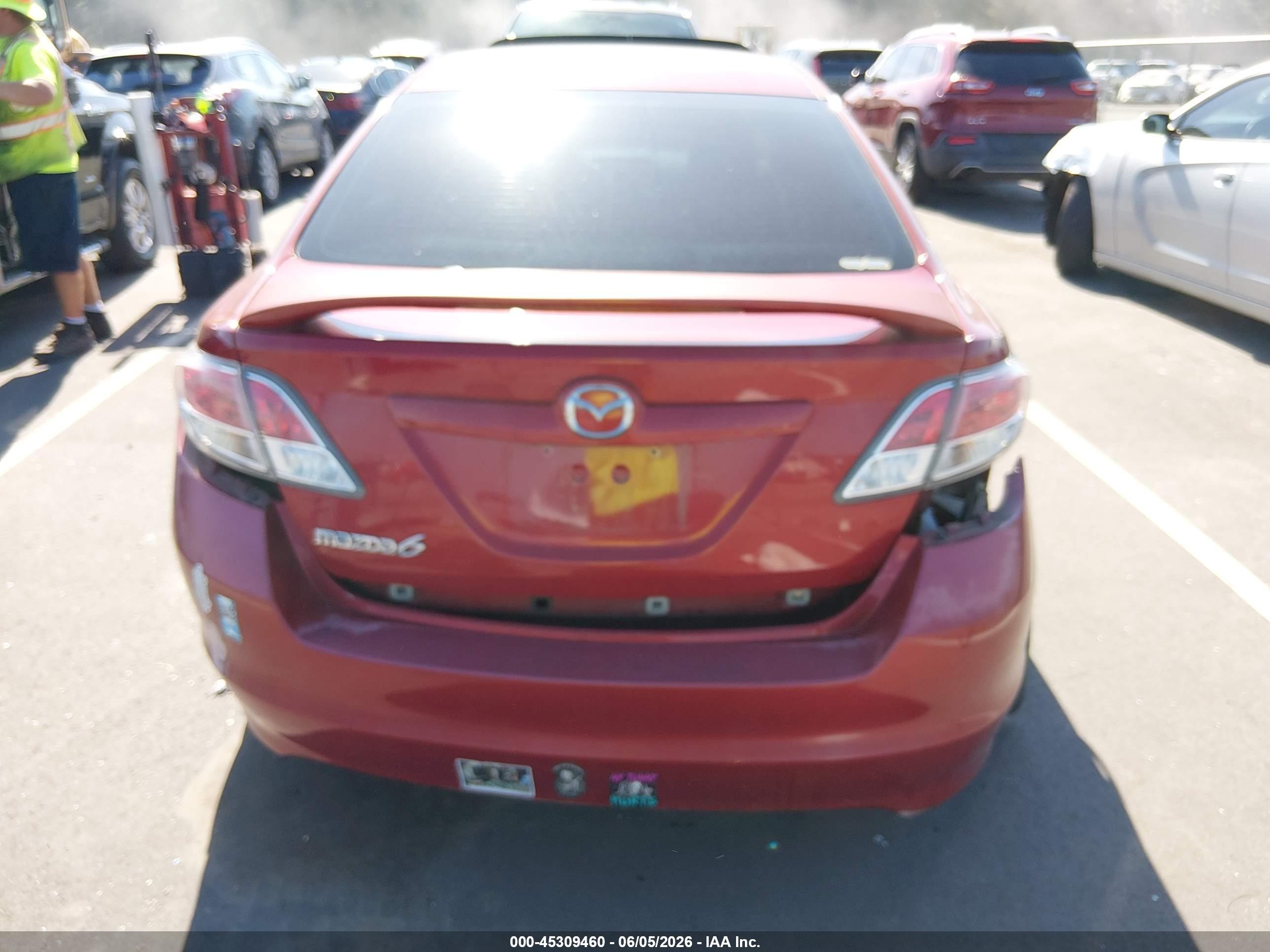 2011 Mazda Mazda6 I Touring Plus Red vin: 1YVHZ8CH1B5M07494