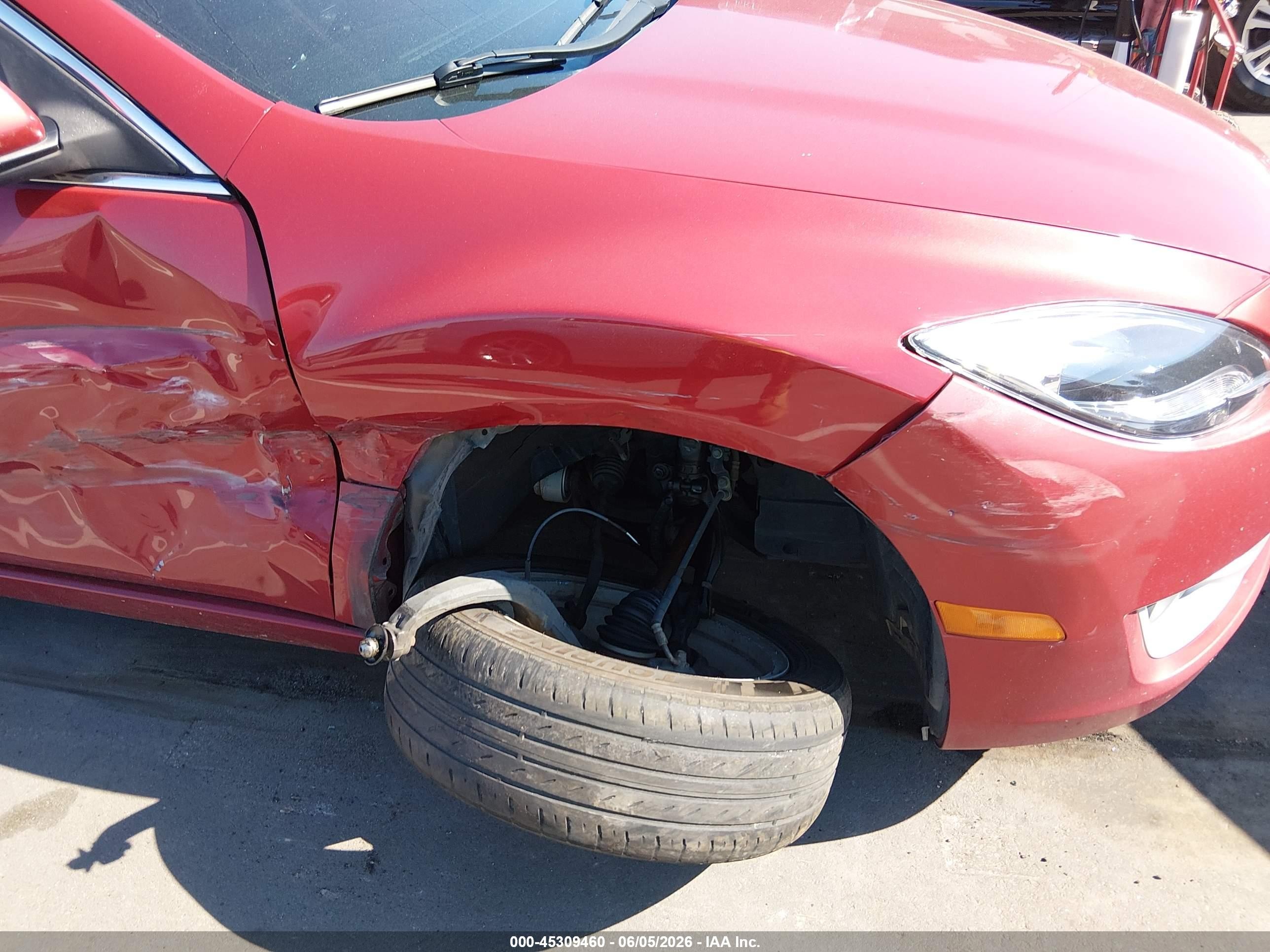 2011 Mazda Mazda6 I Touring Plus Red vin: 1YVHZ8CH1B5M07494