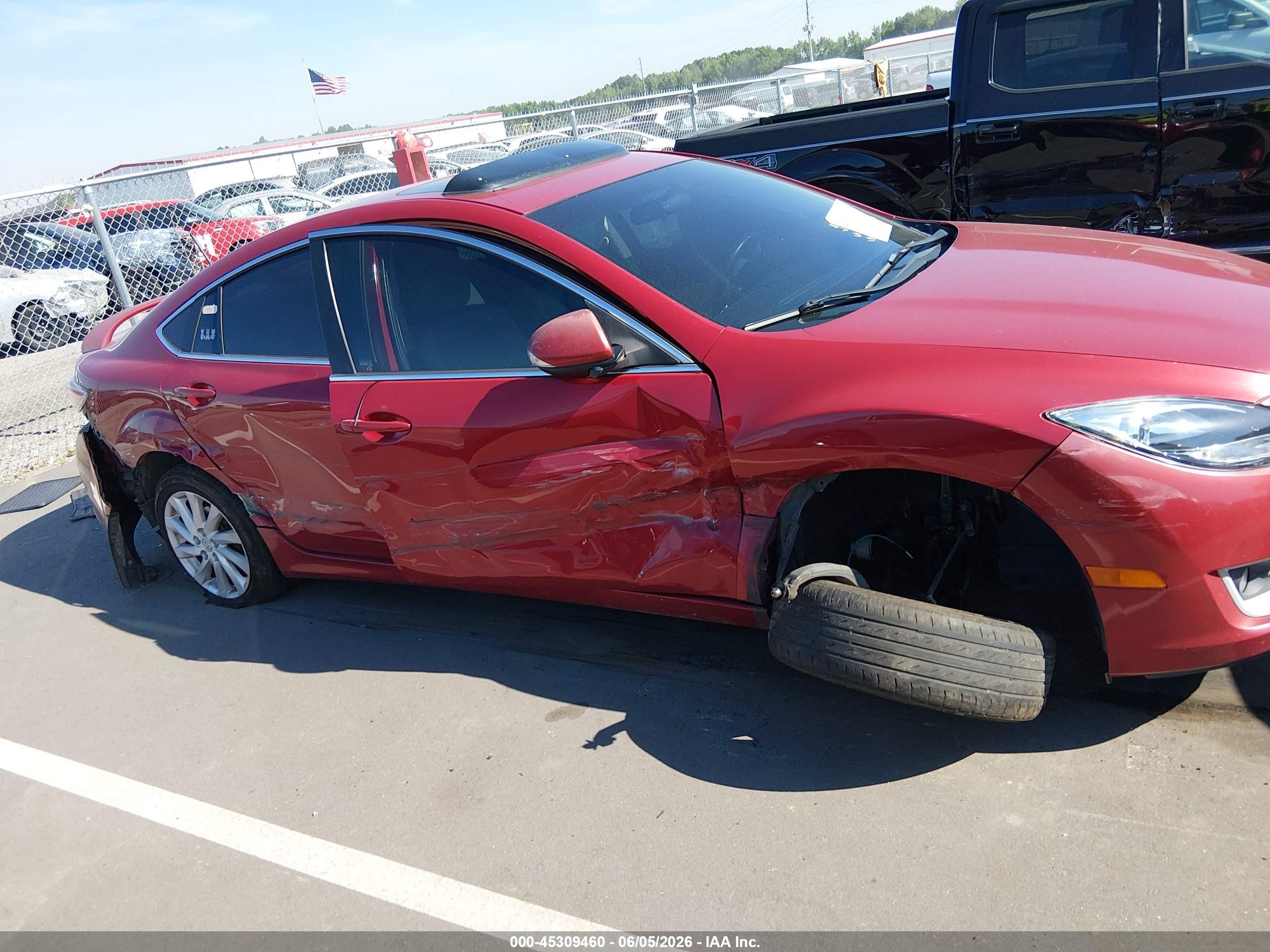 2011 Mazda Mazda6 I Touring Plus Red vin: 1YVHZ8CH1B5M07494