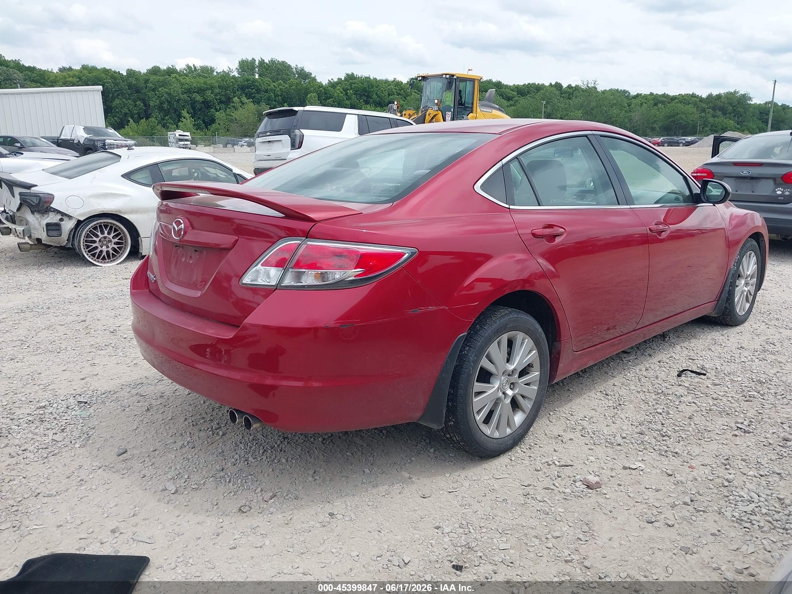 2010 Mazda Mazda6 I Touring Red vin: 1YVHZ8CH2A5M10774