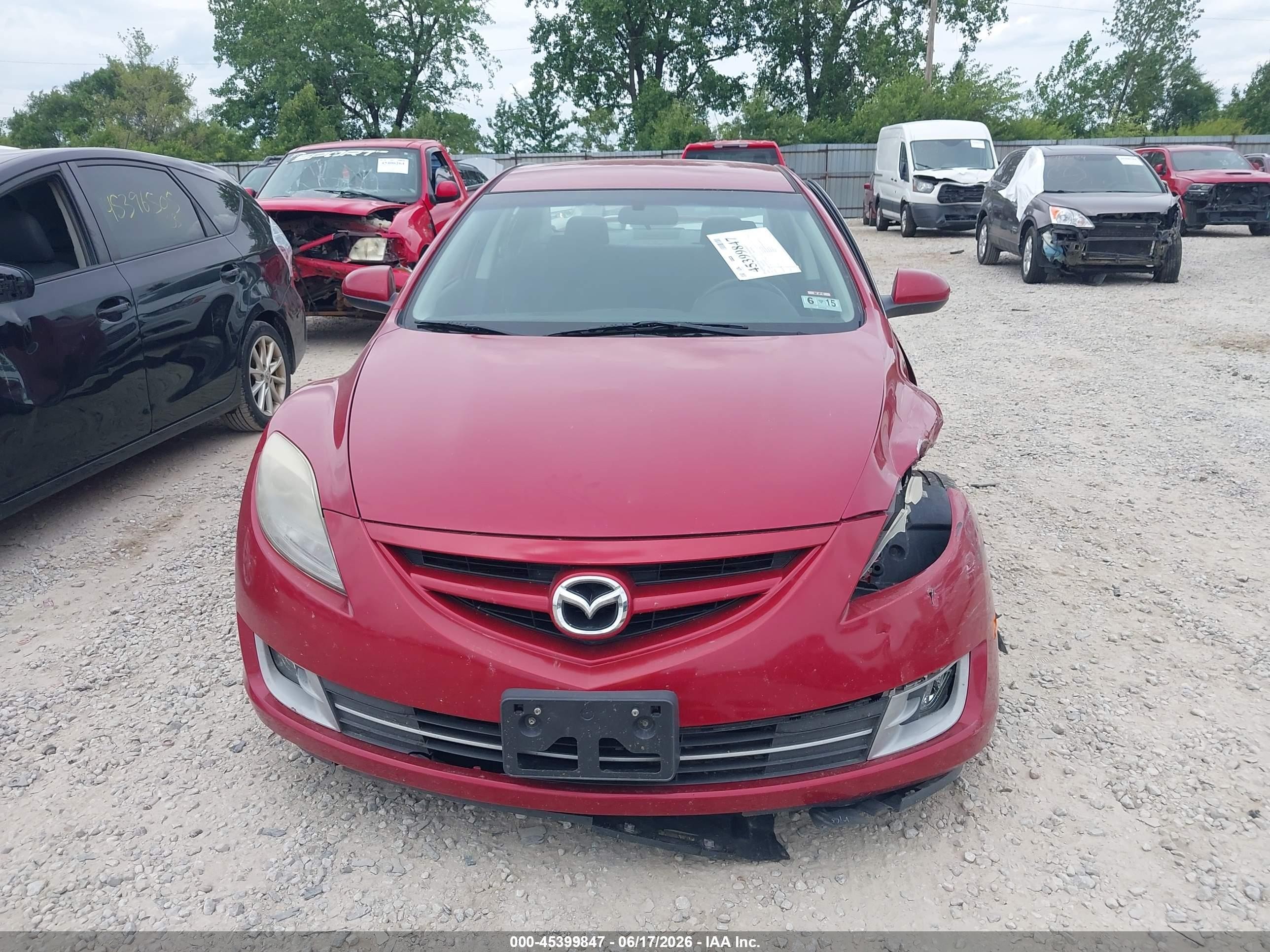 2010 Mazda Mazda6 I Touring Red vin: 1YVHZ8CH2A5M10774