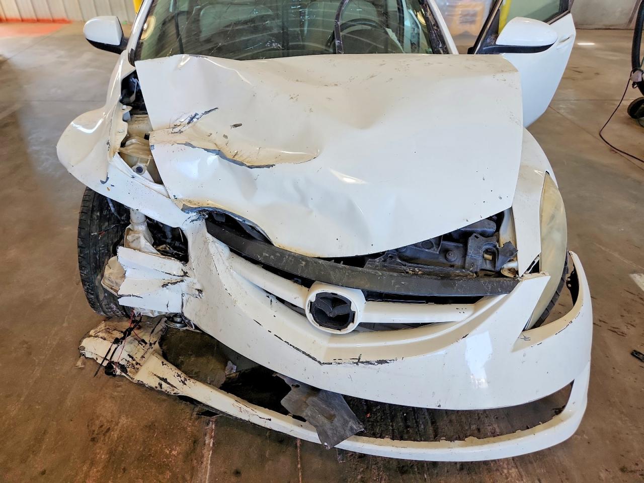 2010 Mazda 6 I White vin: 1YVHZ8CH2A5M11939