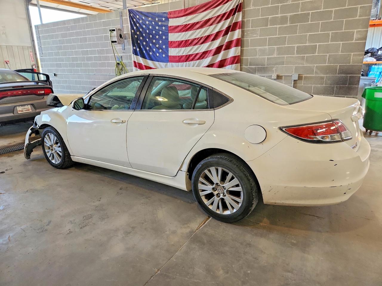 2010 Mazda 6 I White vin: 1YVHZ8CH2A5M11939