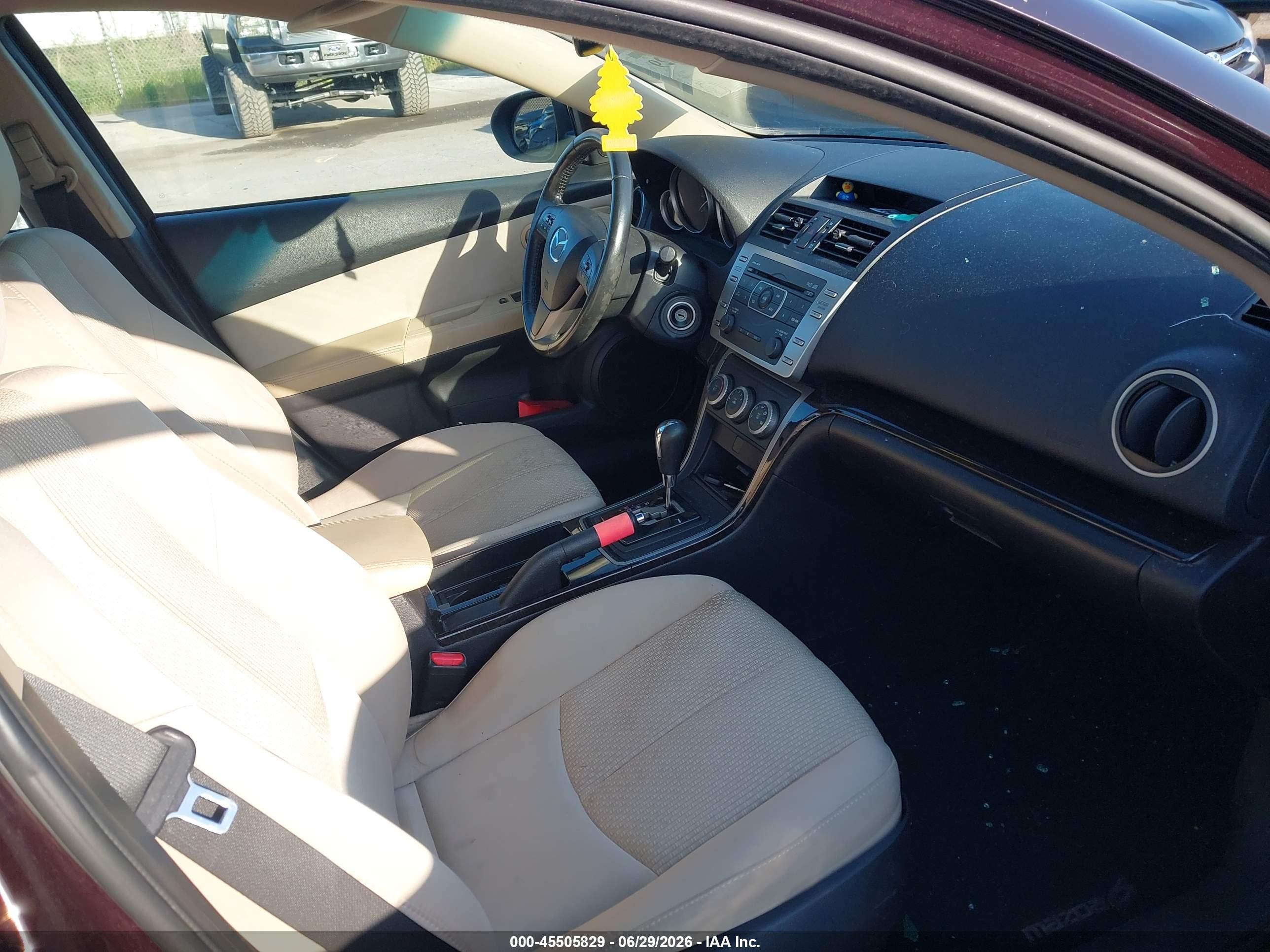 2011 Mazda Mazda6 I Touring Brown vin: 1YVHZ8CH2B5M01333