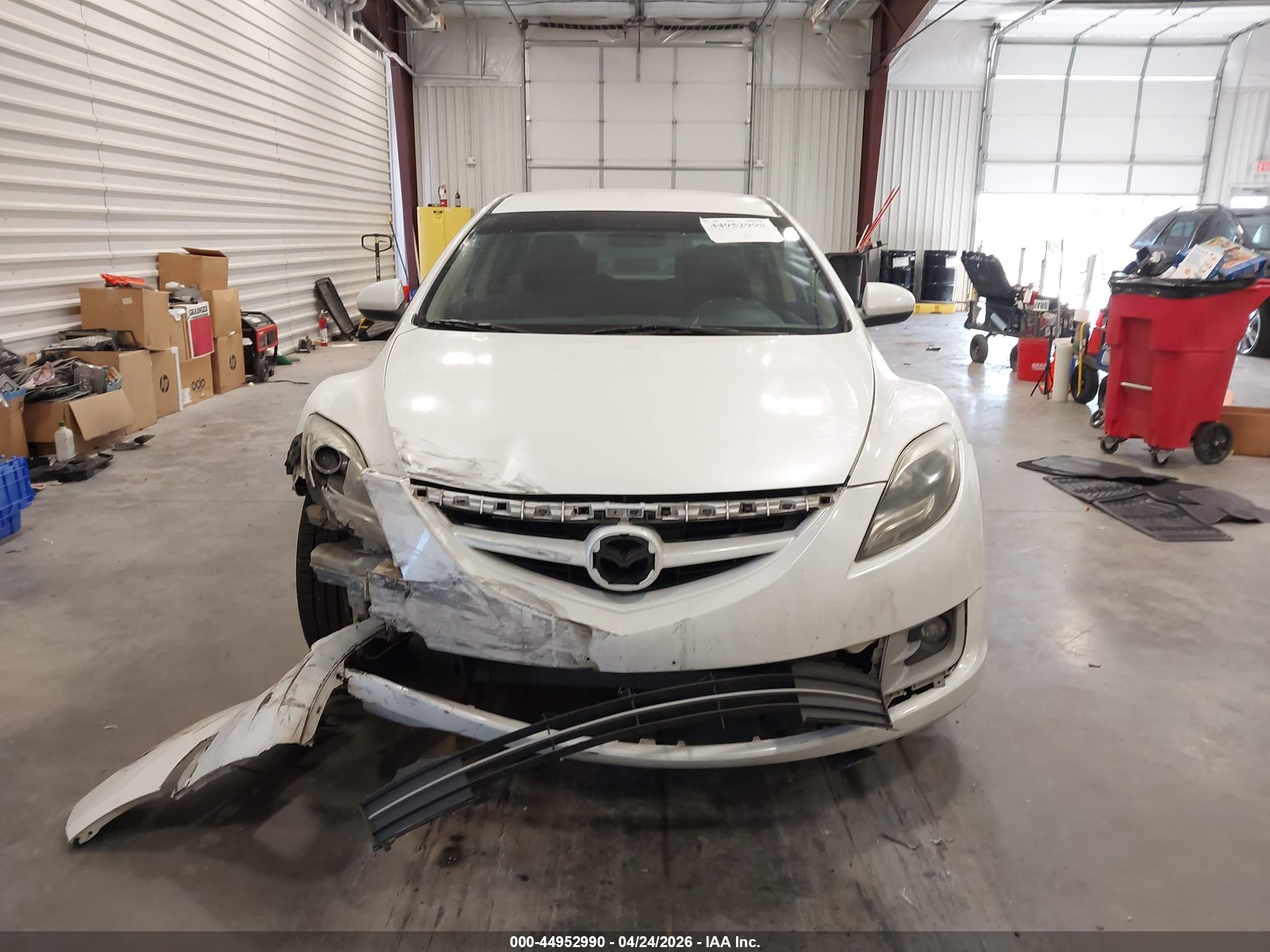 2011 Mazda Mazda6 I Touring White vin: 1YVHZ8CH2B5M15877