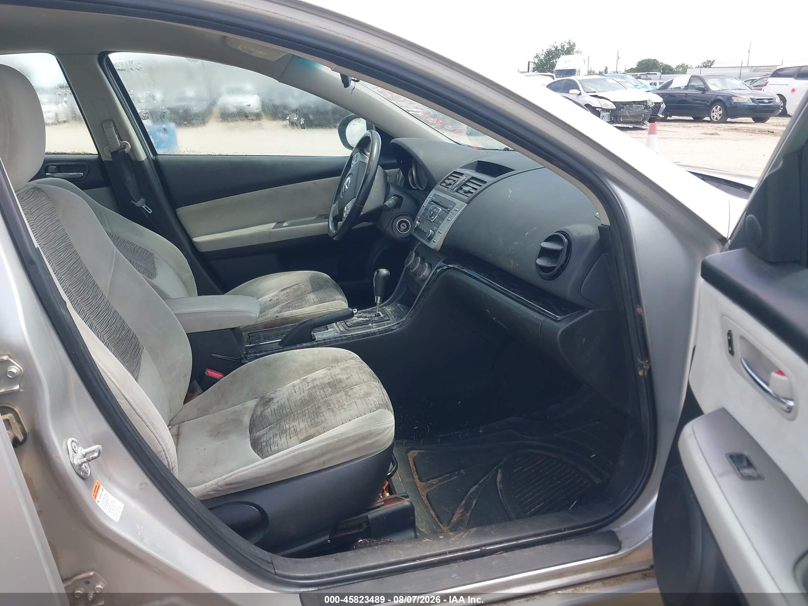 2010 Mazda Mazda6 I Touring Silver vin: 1YVHZ8CH3A5M32010