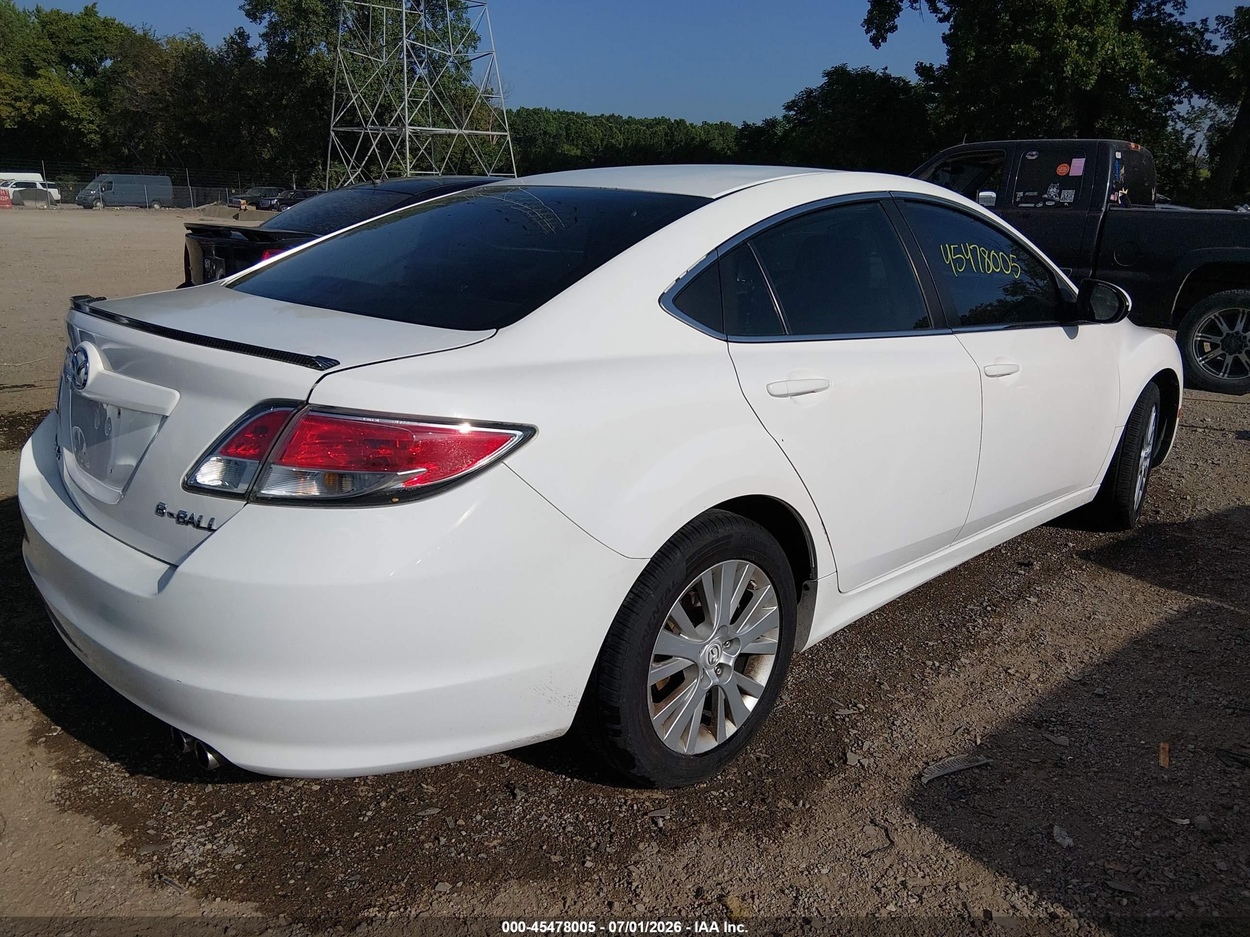 2010 Mazda Mazda6 I Touring White vin: 1YVHZ8CH3A5M56369