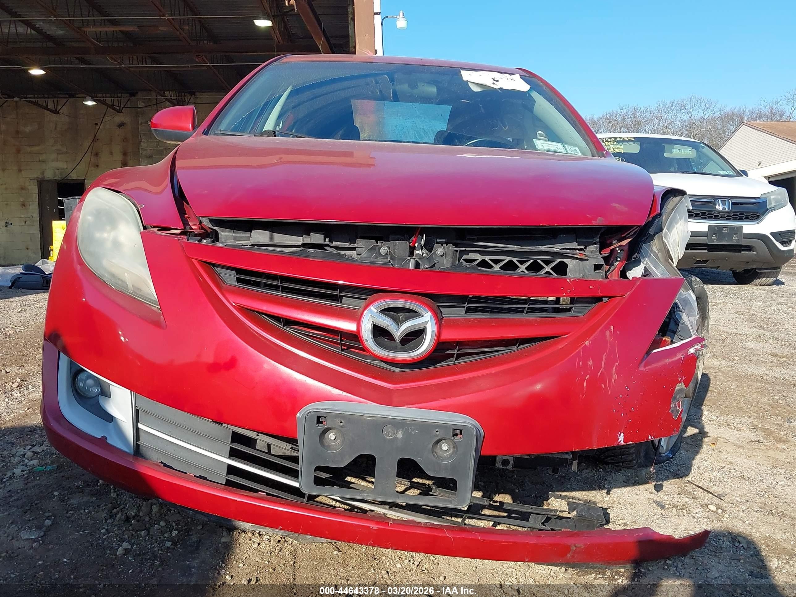 2011 Mazda Mazda6 I Touring Red vin: 1YVHZ8CH4B5M05237