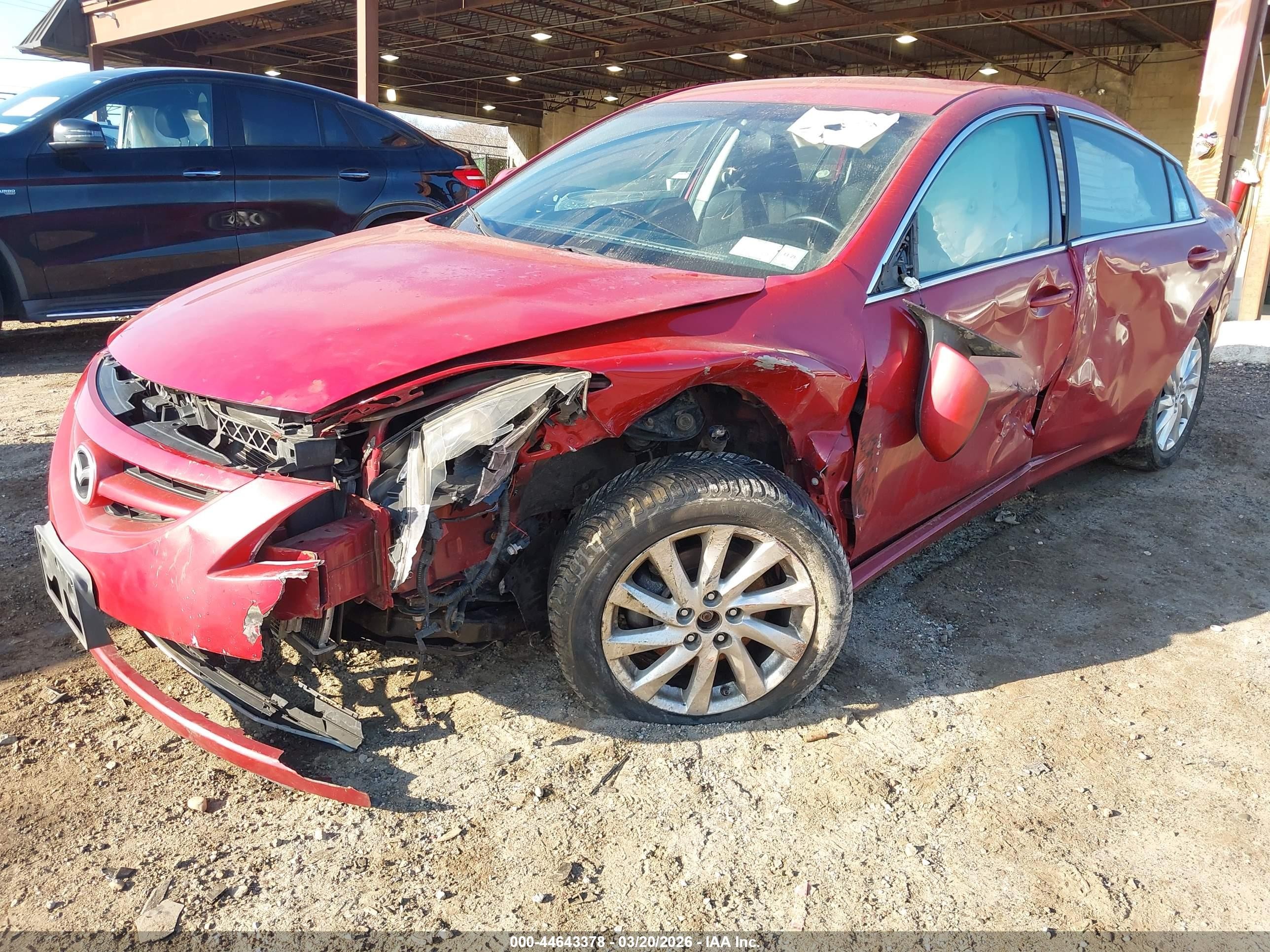 2011 Mazda Mazda6 I Touring Red vin: 1YVHZ8CH4B5M05237