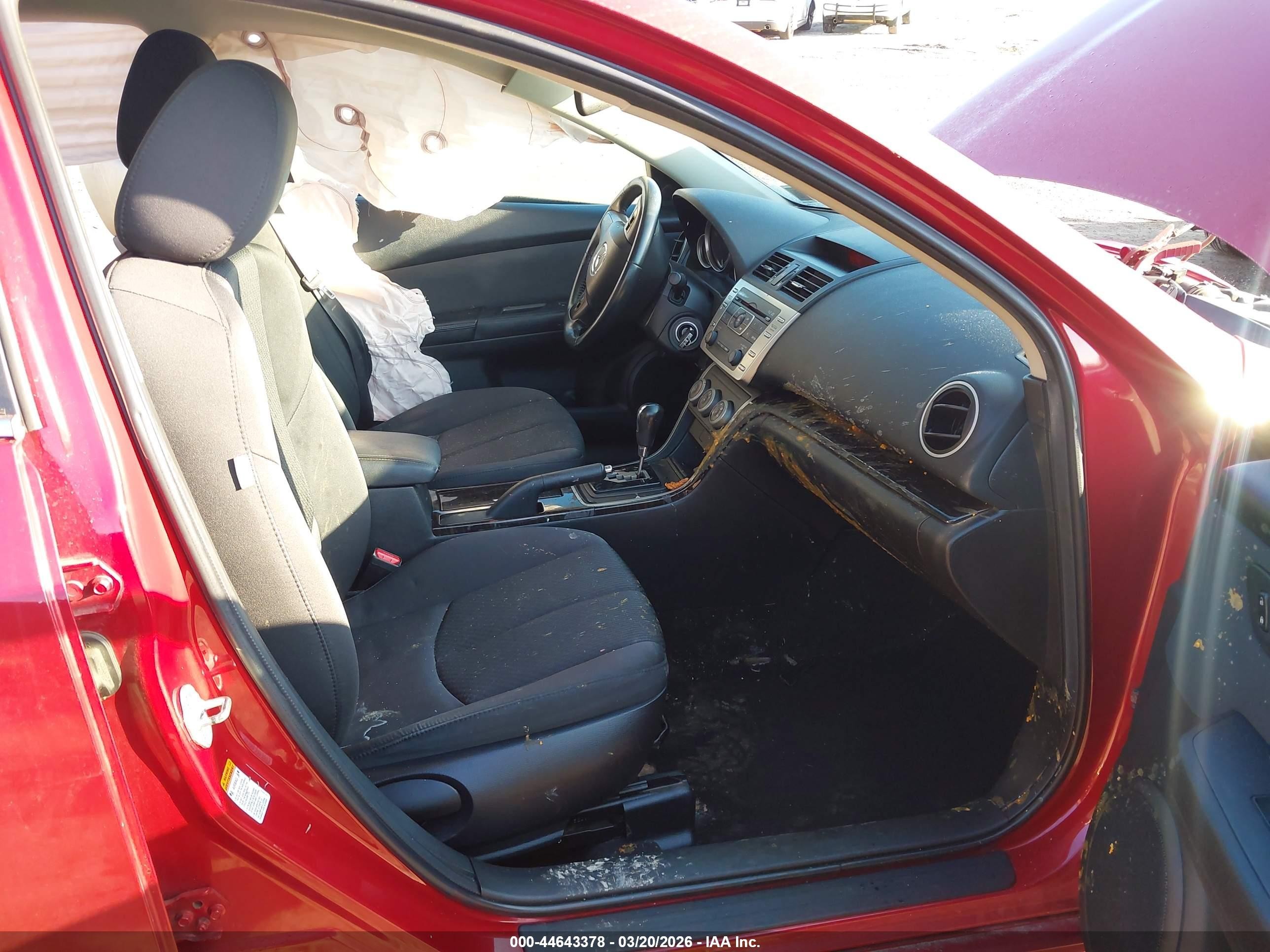 2011 Mazda Mazda6 I Touring Red vin: 1YVHZ8CH4B5M05237