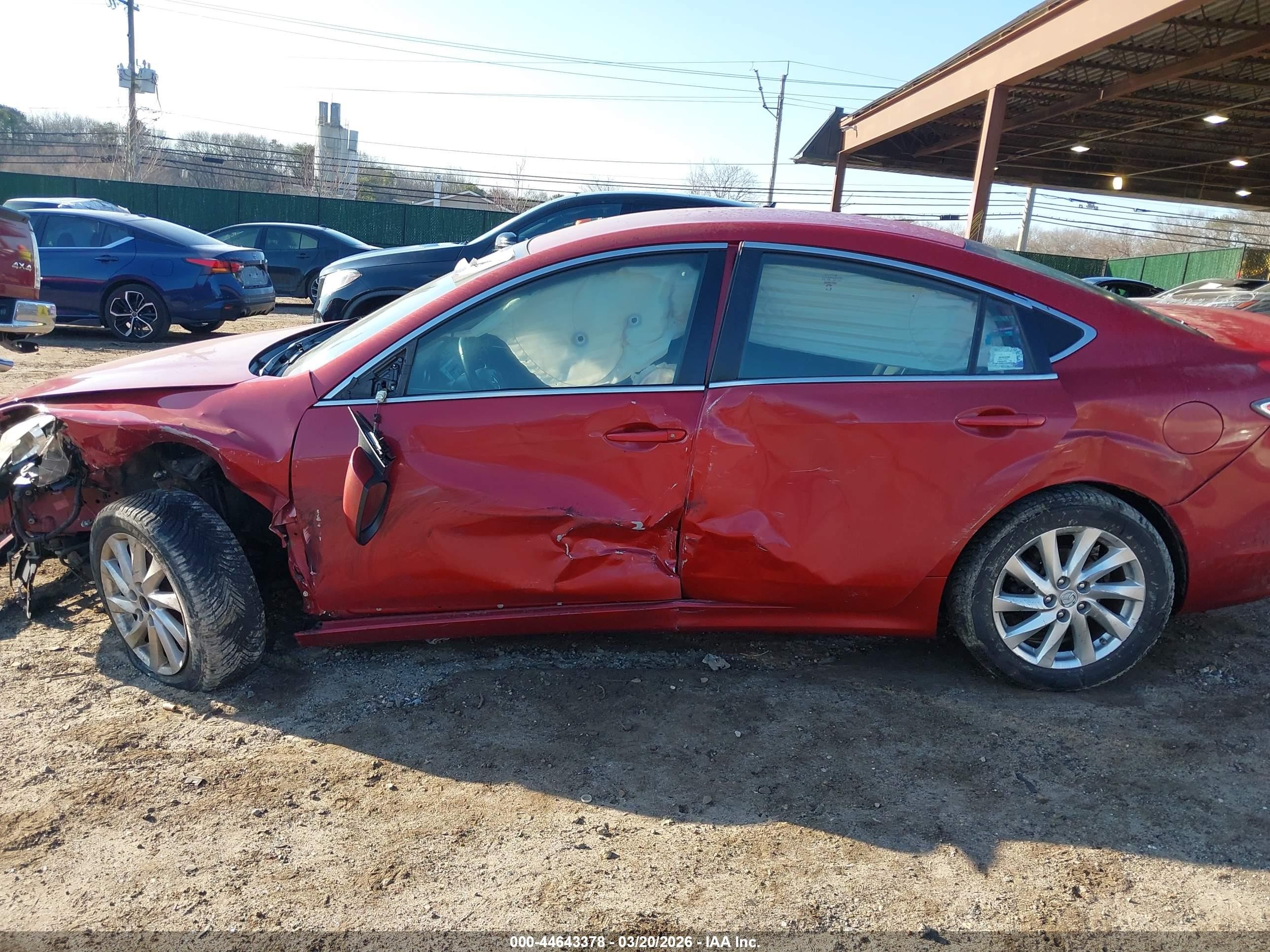 2011 Mazda Mazda6 I Touring Red vin: 1YVHZ8CH4B5M05237