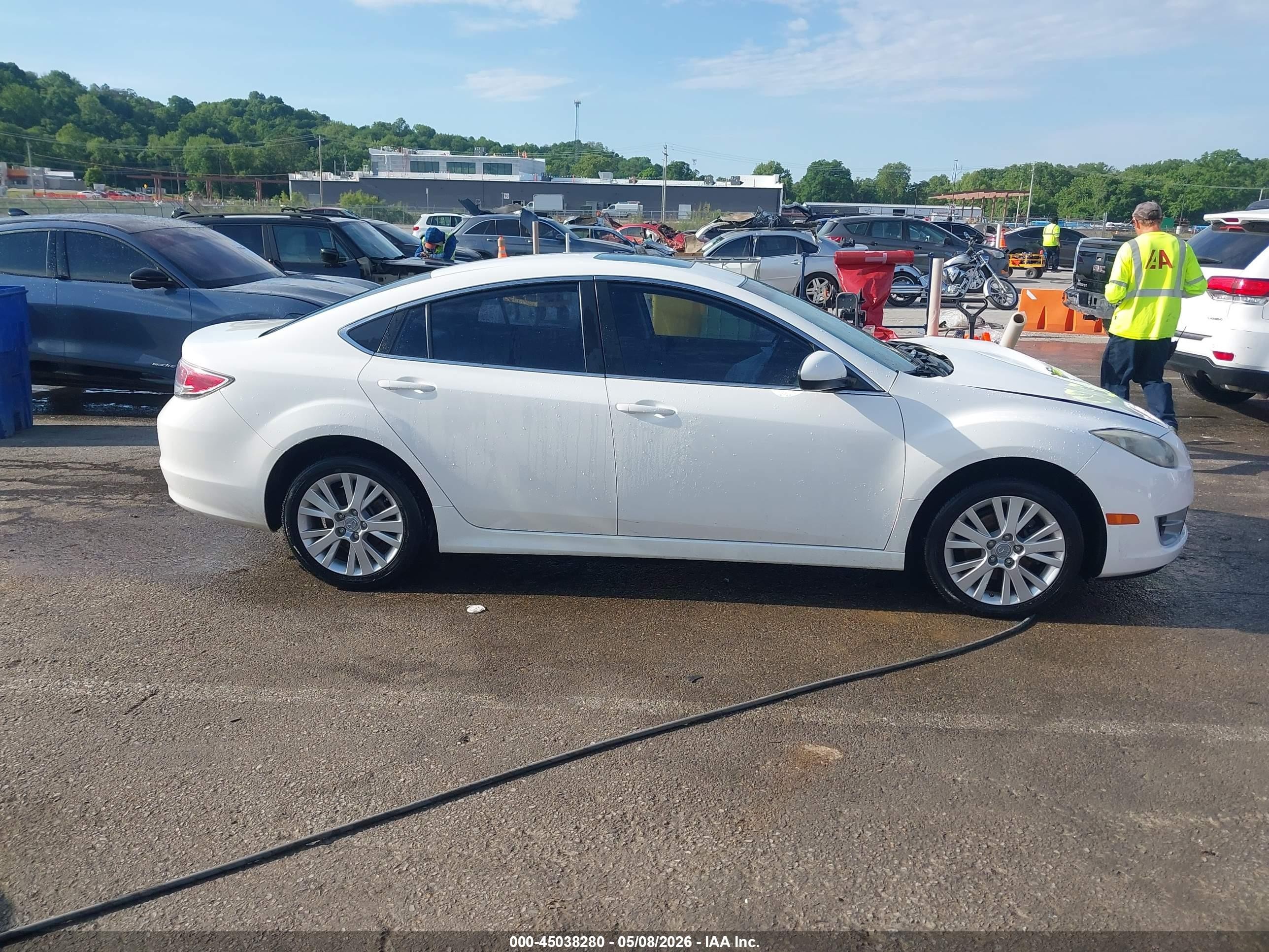 2010 Mazda Mazda6 I Touring Plus White vin: 1YVHZ8CH5A5M56616
