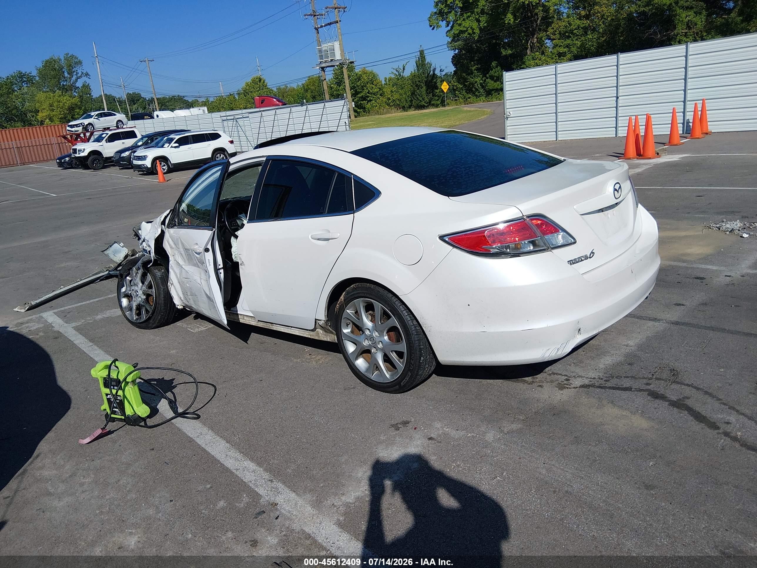 2013 Mazda Mazda6 I Grand Touring White vin: 1YVHZ8CH5D5M03516
