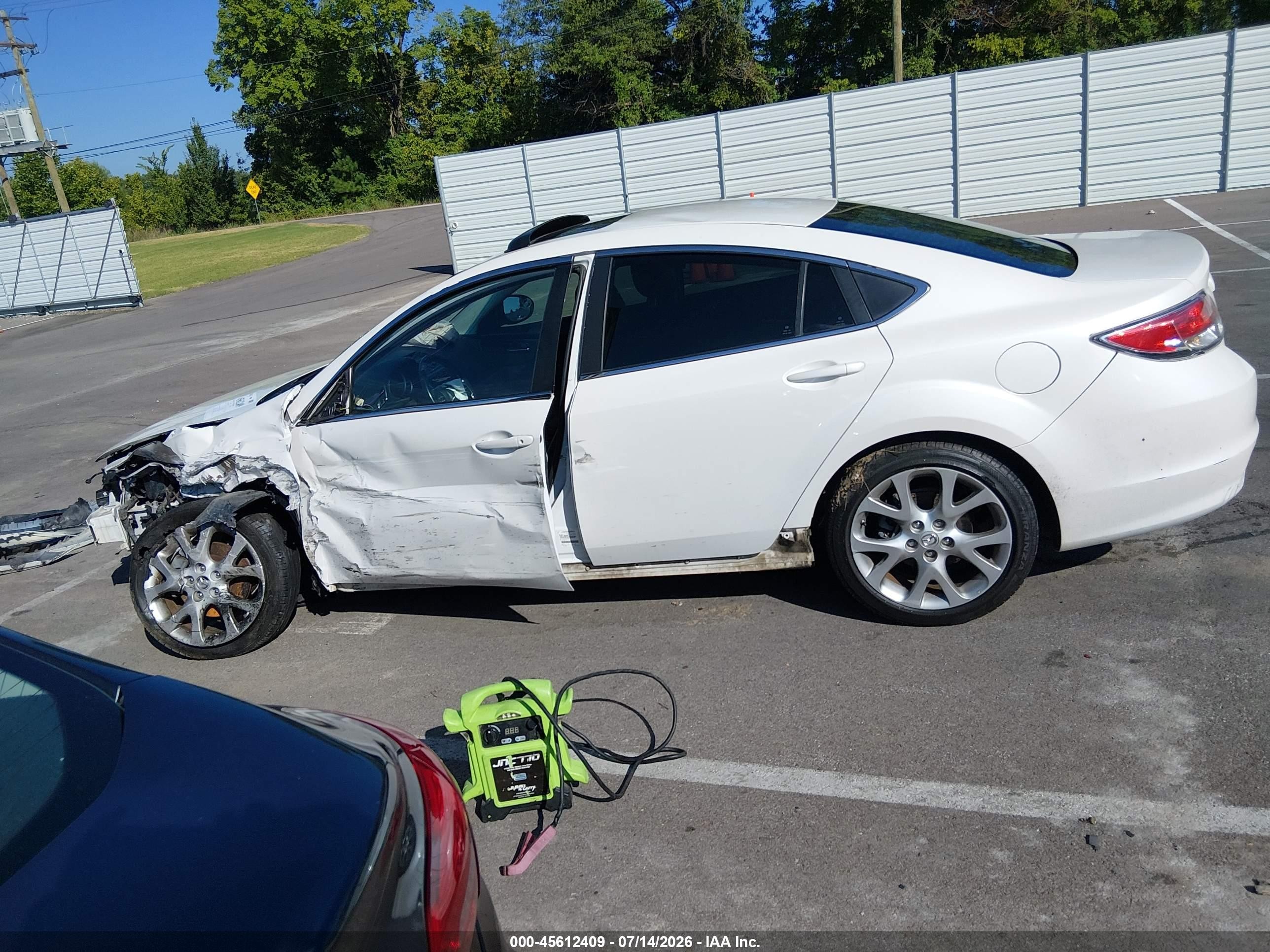 2013 Mazda Mazda6 I Grand Touring White vin: 1YVHZ8CH5D5M03516