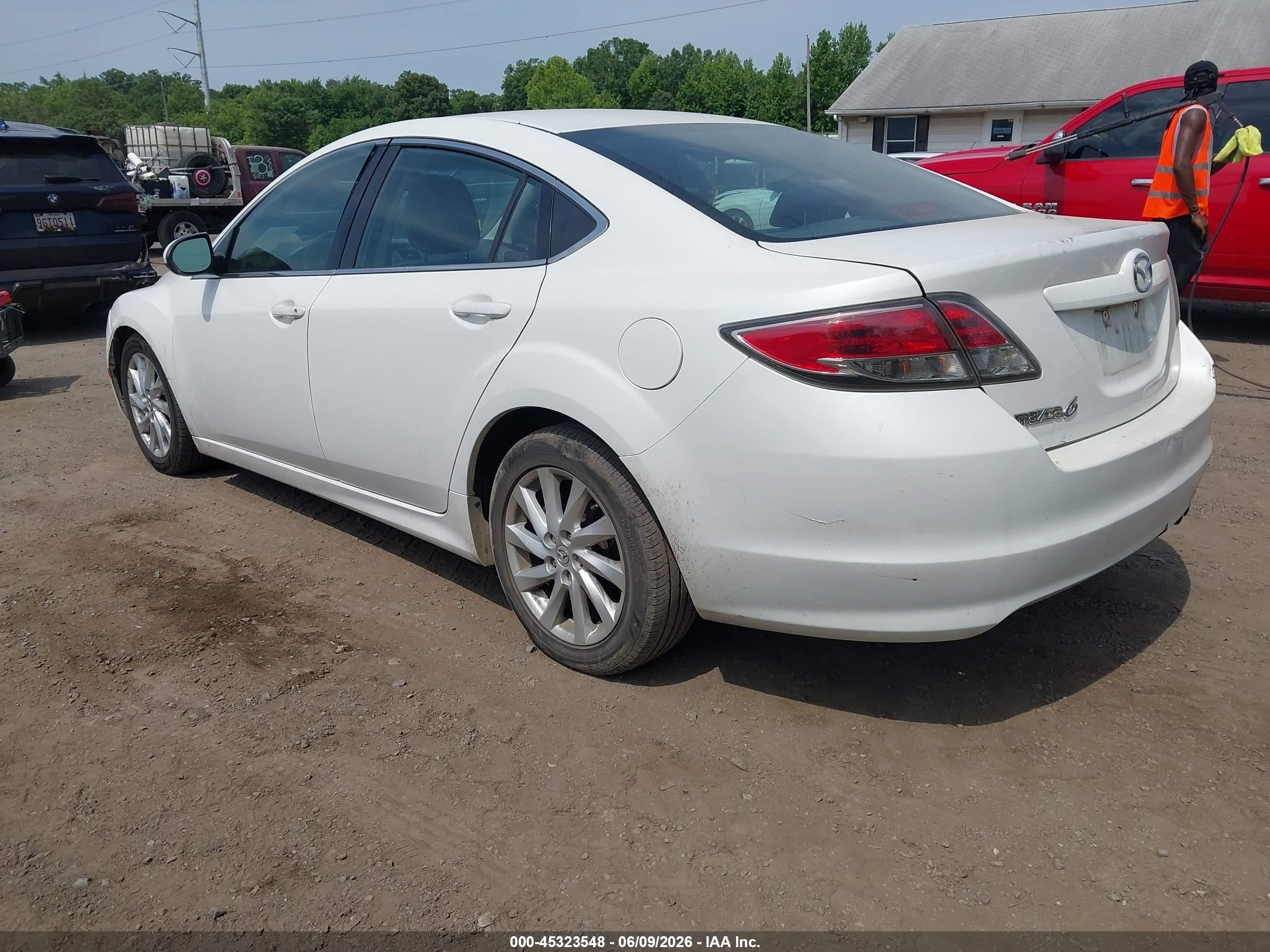 2011 Mazda Mazda6 I Touring White vin: 1YVHZ8CH6B5M19074