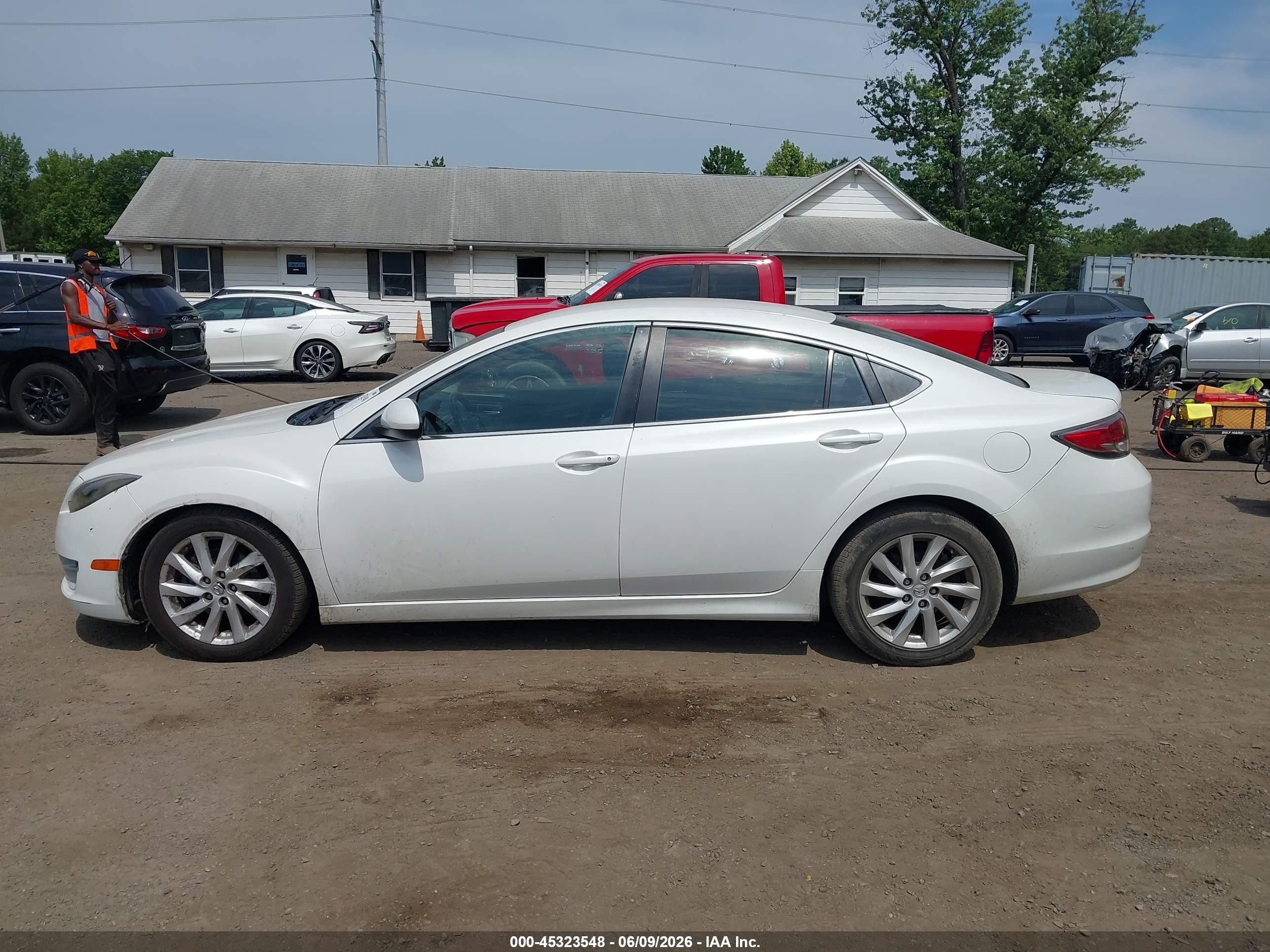2011 Mazda Mazda6 I Touring White vin: 1YVHZ8CH6B5M19074